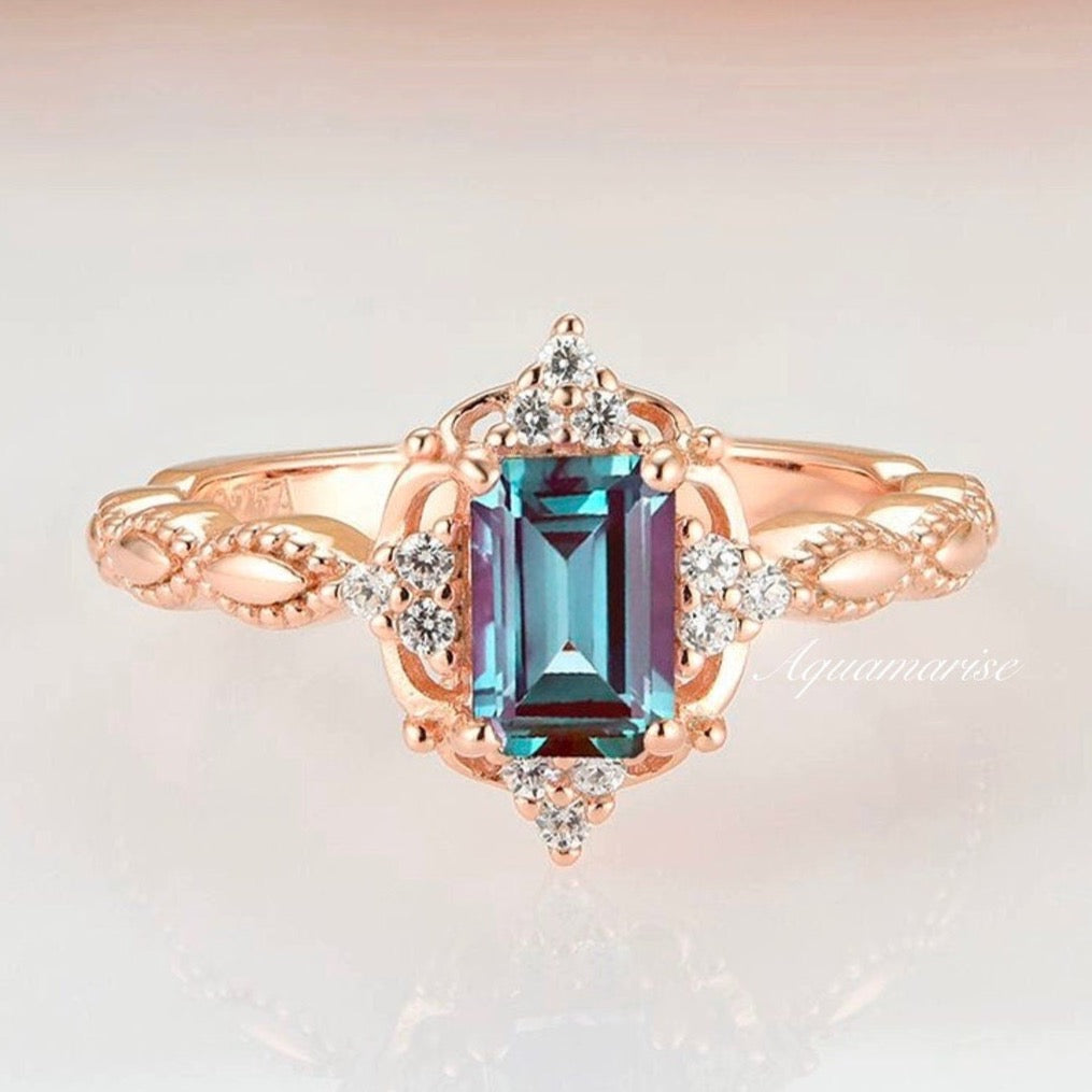 Vintage Alexandrite Ring 14K Solid Rose Gold - Elegant Jewelry for Women, Perfect for Weddings, Anniversaries & Special Occasions