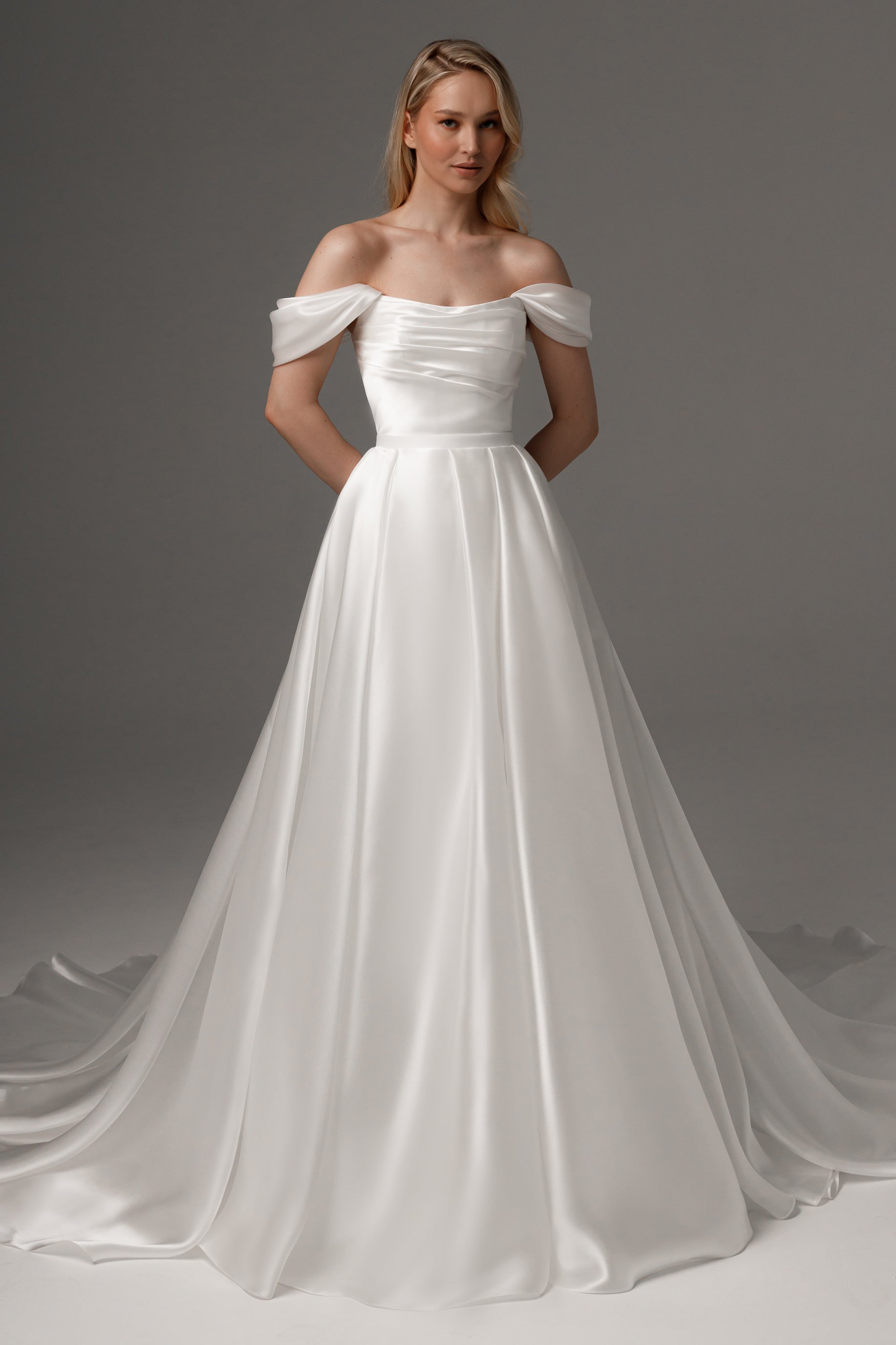 2 in 1 Wedding Dress Dakota With Detachable Fiorelia Skirt | Elegant Bridal Gown for Church & Beach Weddings | Perfect for Outdoor & Indoor Ceremonies