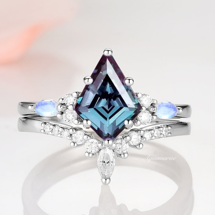 Skye Kite™ Alexandrite & Moonstone Sterling Silver Ring Set - Elegant Birthstone Jewelry for Women, Perfect for Anniversary Gifts & Special Occasions