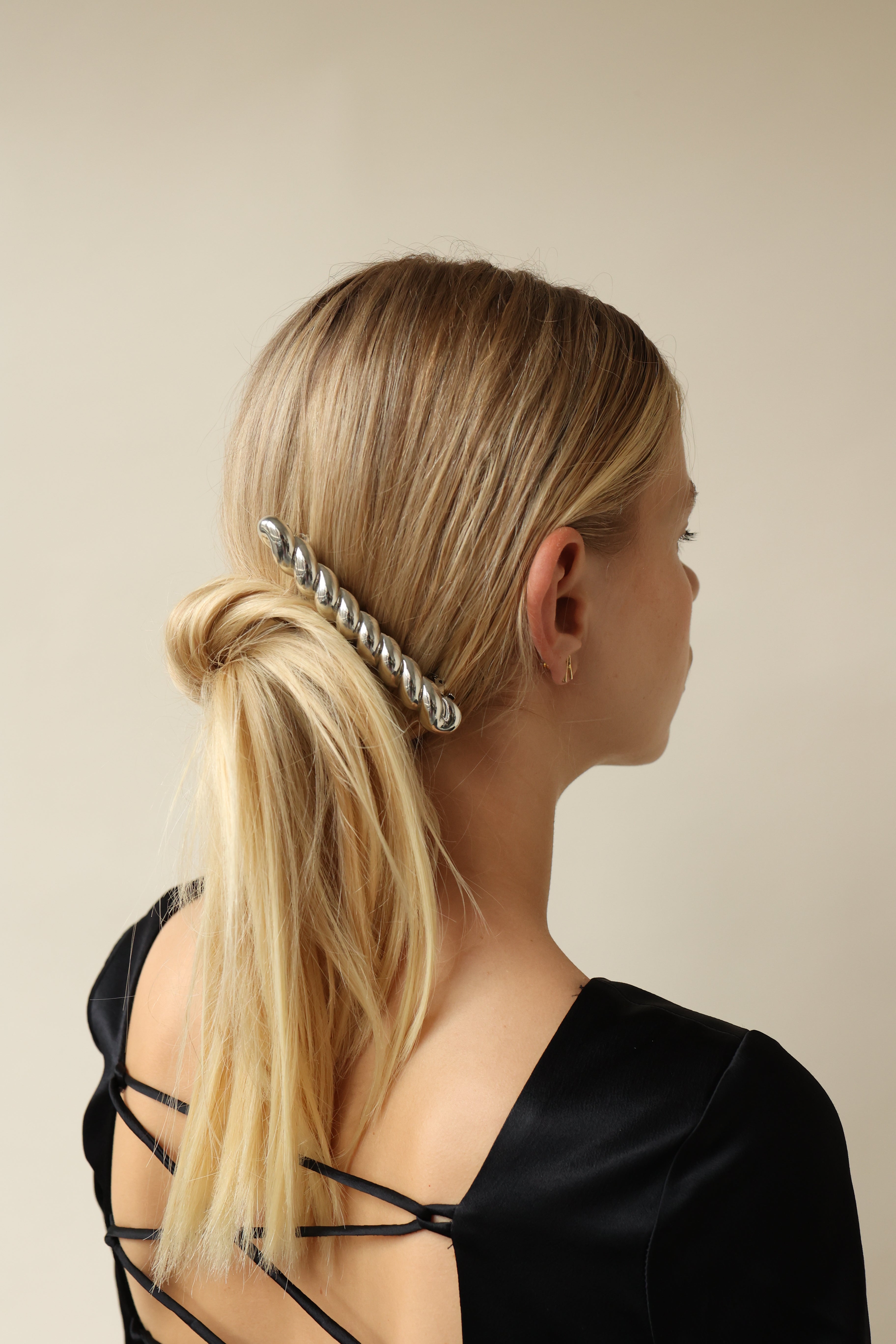 Elegant Glossy Twist Bar Hair Clip - Perfect for Weddings, Prom & Everyday Hairstyles