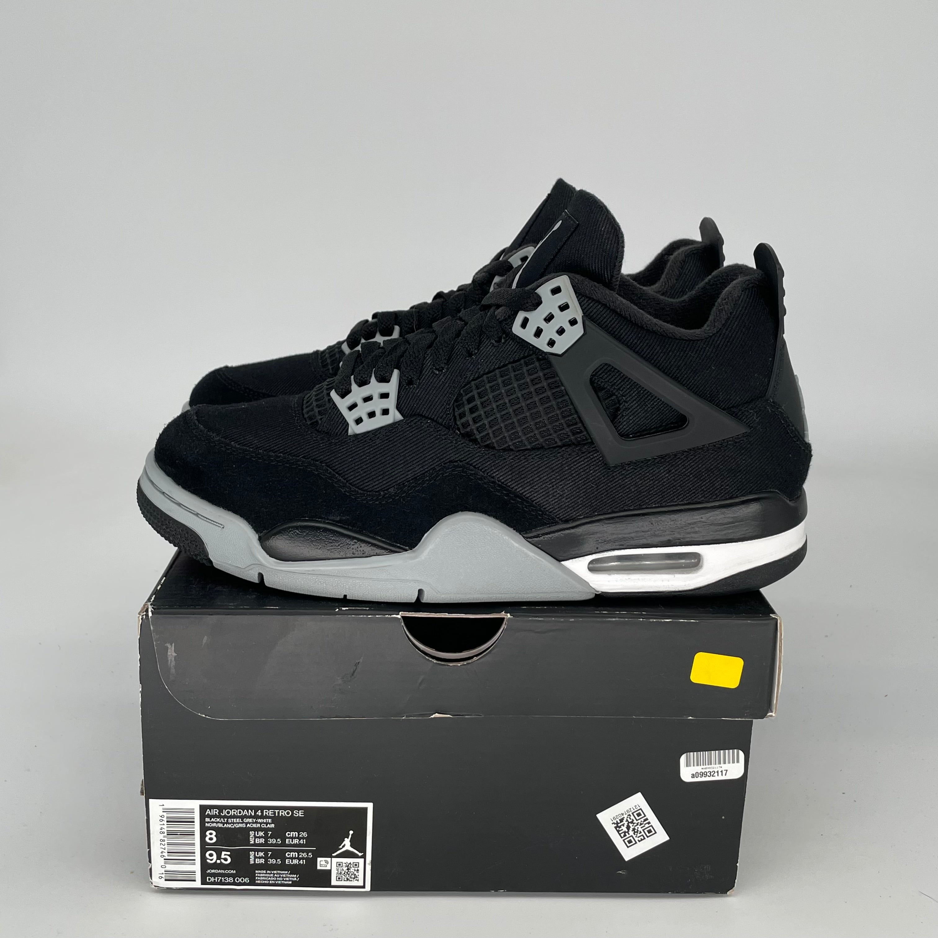 Original Title: AIR JORDAN 4 BLACK CANVAS SIZE 8 DH7138 006   Optimized Title: **Air Jordan 4 Retro Black Canvas Men's Shoes Size 8 - DH7138-006 | Stylish Sneakers for Casual Wear & Basketball**