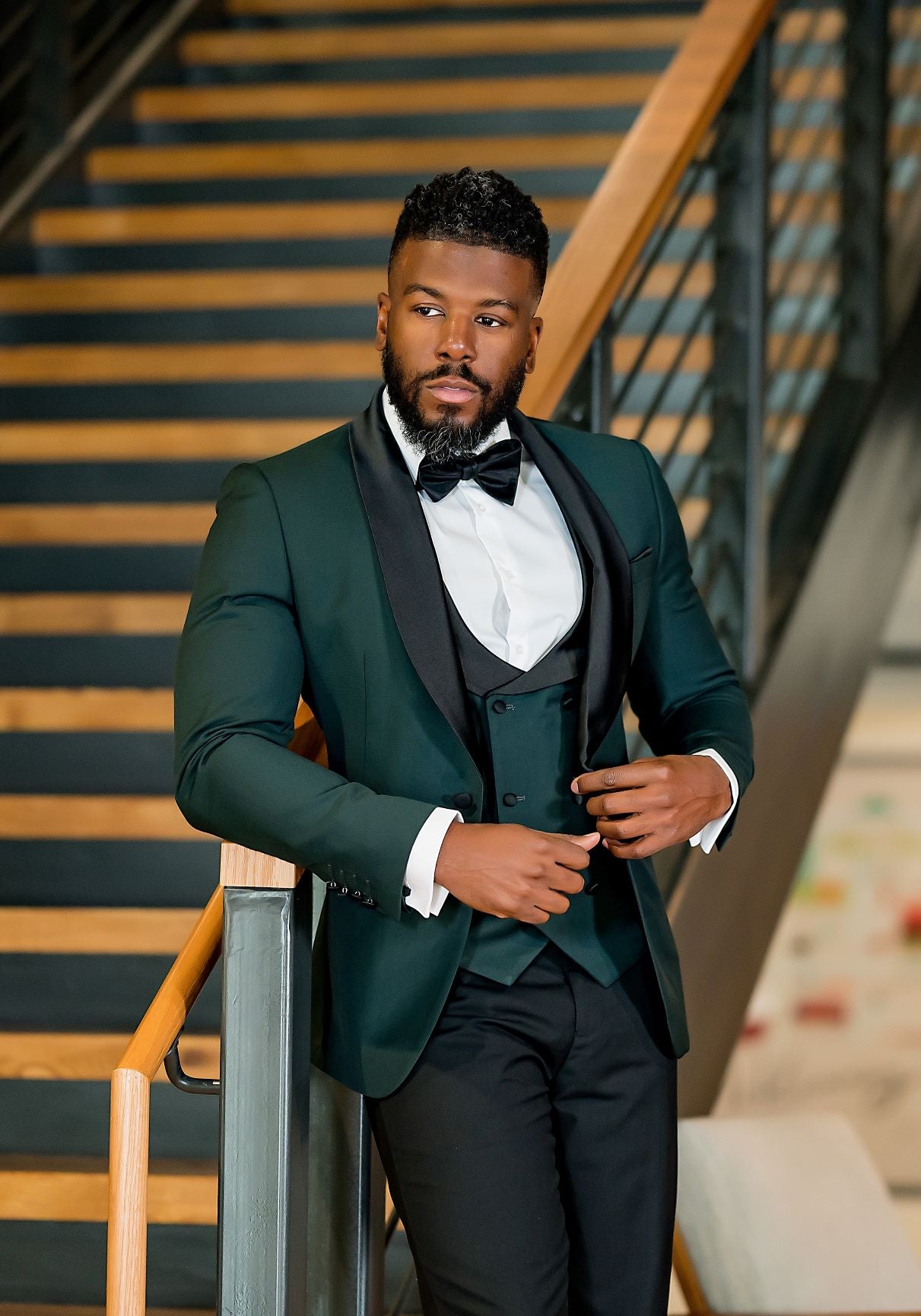 Custom Green & Black 3-Piece Tuxedo Suit for Men - Elegant Formal Wear for Weddings, Prom & Special Occasions