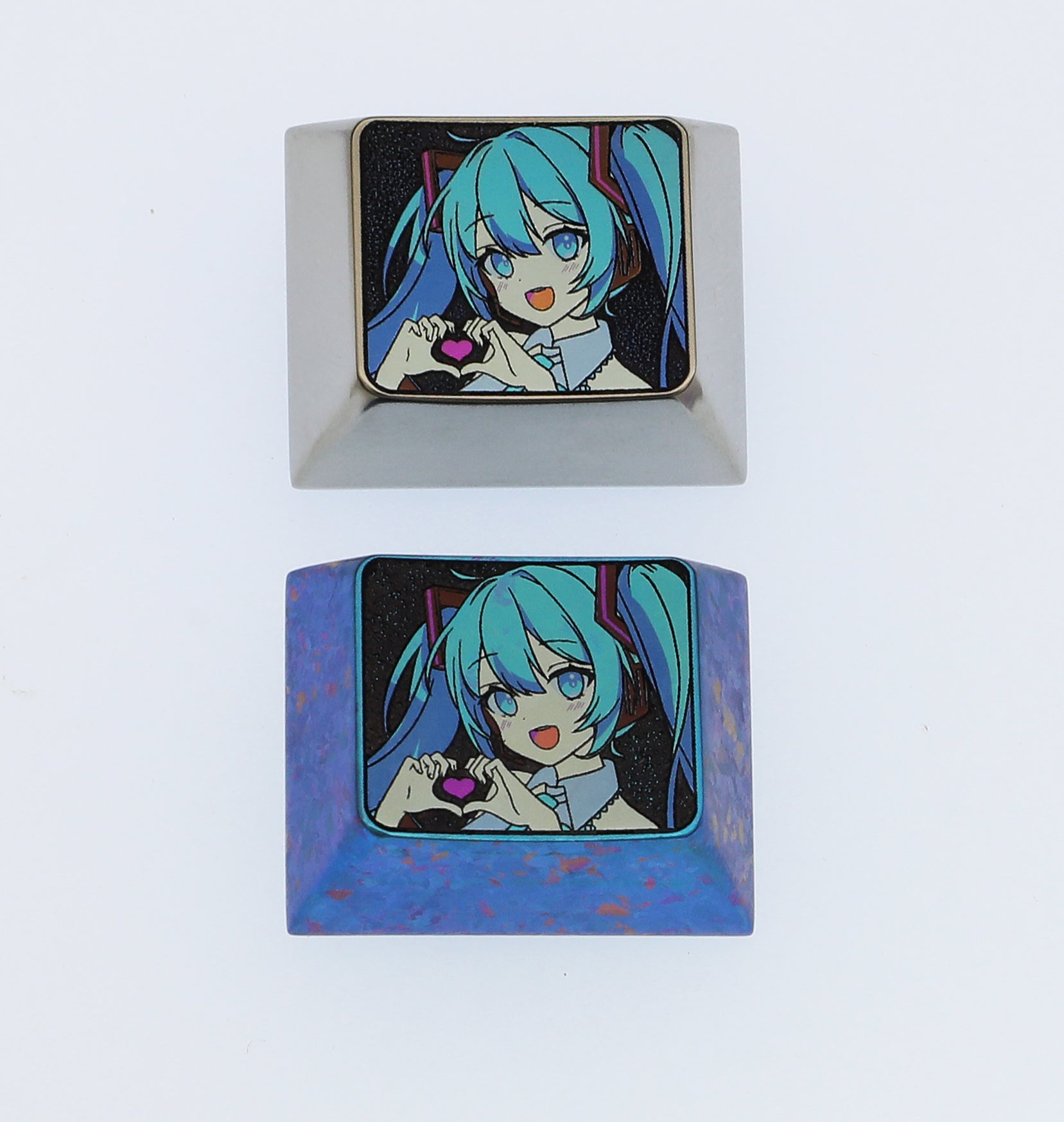 Hatsune Miku 1.25U Titanium Alloy Love Carved Keycap - Custom Mechanical Keyboard Keycap - Metal Decorative Keycap for Gaming & Typing Enthusiasts