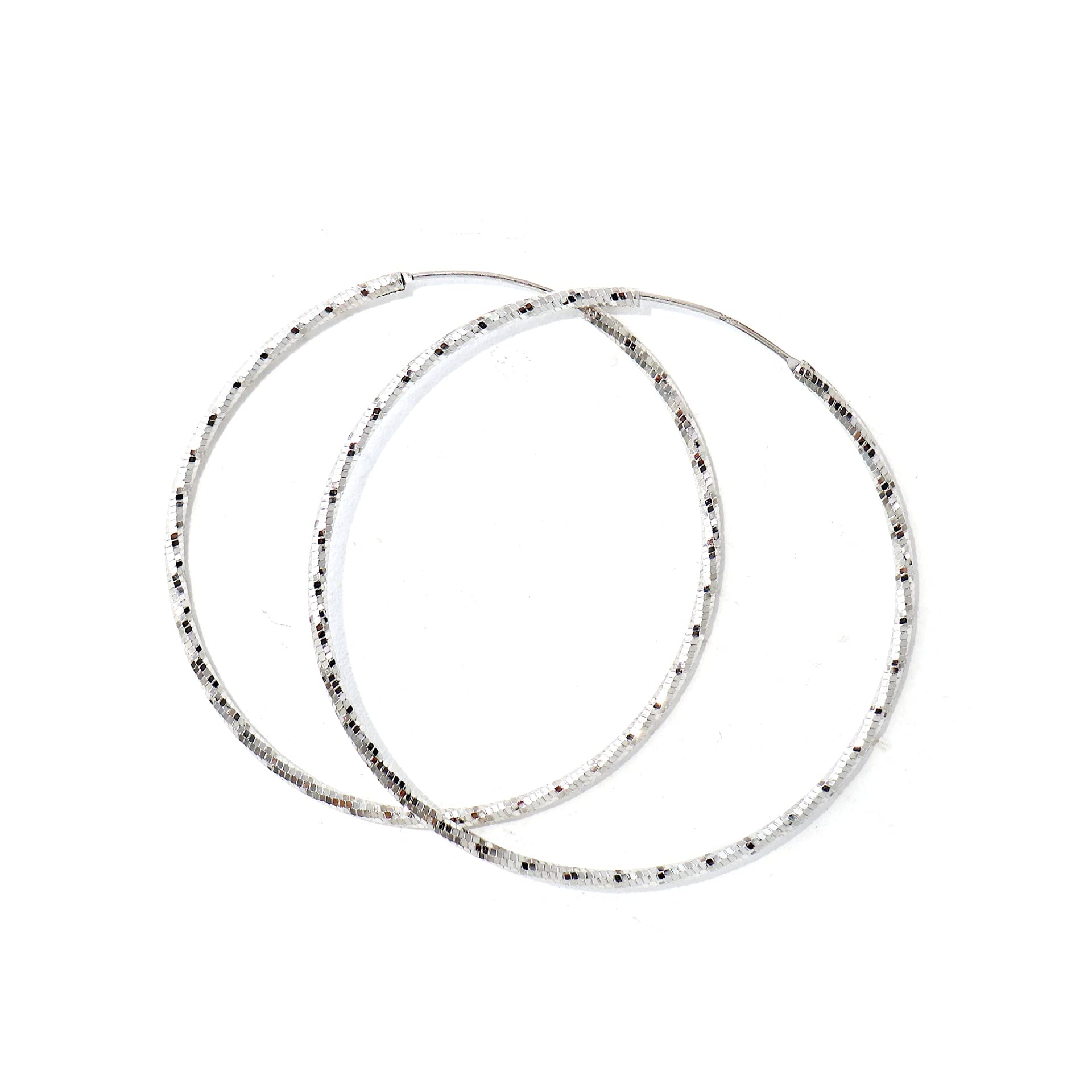 MEET-ORIGIN Sterling Silver Hypoallergenic Hoop Earrings for Women - Small/Medium/Large Sizes - Elegant White Gypsophila Flower Design | Perfect for Everyday Wear, Parties, Weddings & Gifts