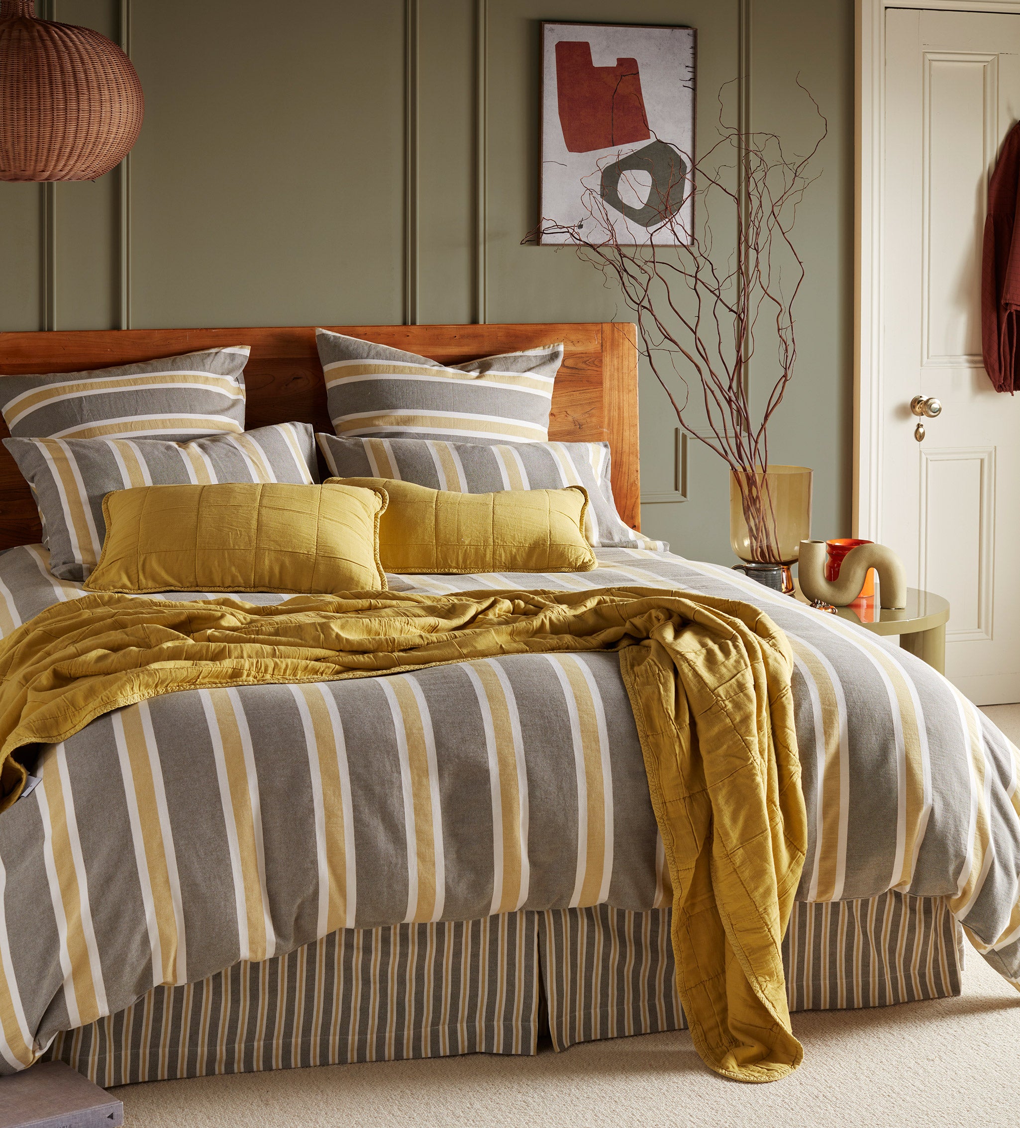 Premium Sadie Stripe 100% Organic Cotton Bed Sheet Set - Soft Breathable Eco-Friendly Bedding for Home, Hotel & Vacation Rental - Queen Size 4-Piece Set with Fitted Sheet, Flat Sheet & Pillowcases