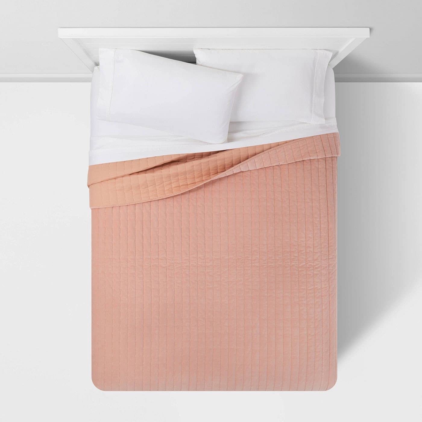 King Size Warm Blush Velvet Quilt with Channel Stitch Design - 104x92 Inches - Luxurious Soft Bedding for Cozy Winter Nights & Elegant Bedroom Decor