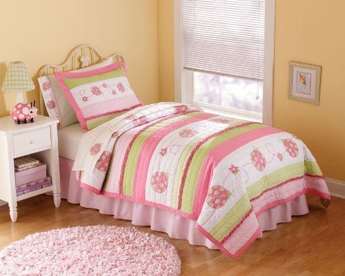 Crazy Pink Ladybug Twin Quilt Set with Pillow Sham - Soft Bedding for Girls' Room Decor, Kids' Bedroom, Nursery, and Dormitory