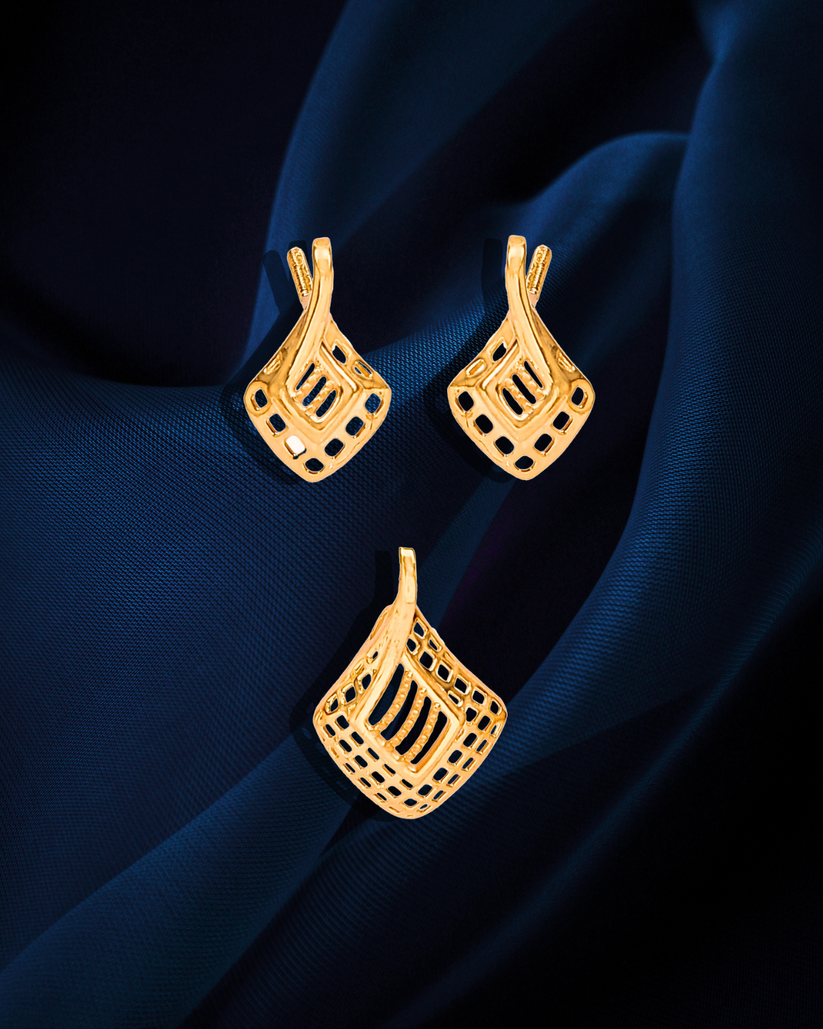 22 KT Designer Gold Pendant Set (D140) - Elegant Jewelry for Women, Perfect for Weddings, Parties & Special Occasions