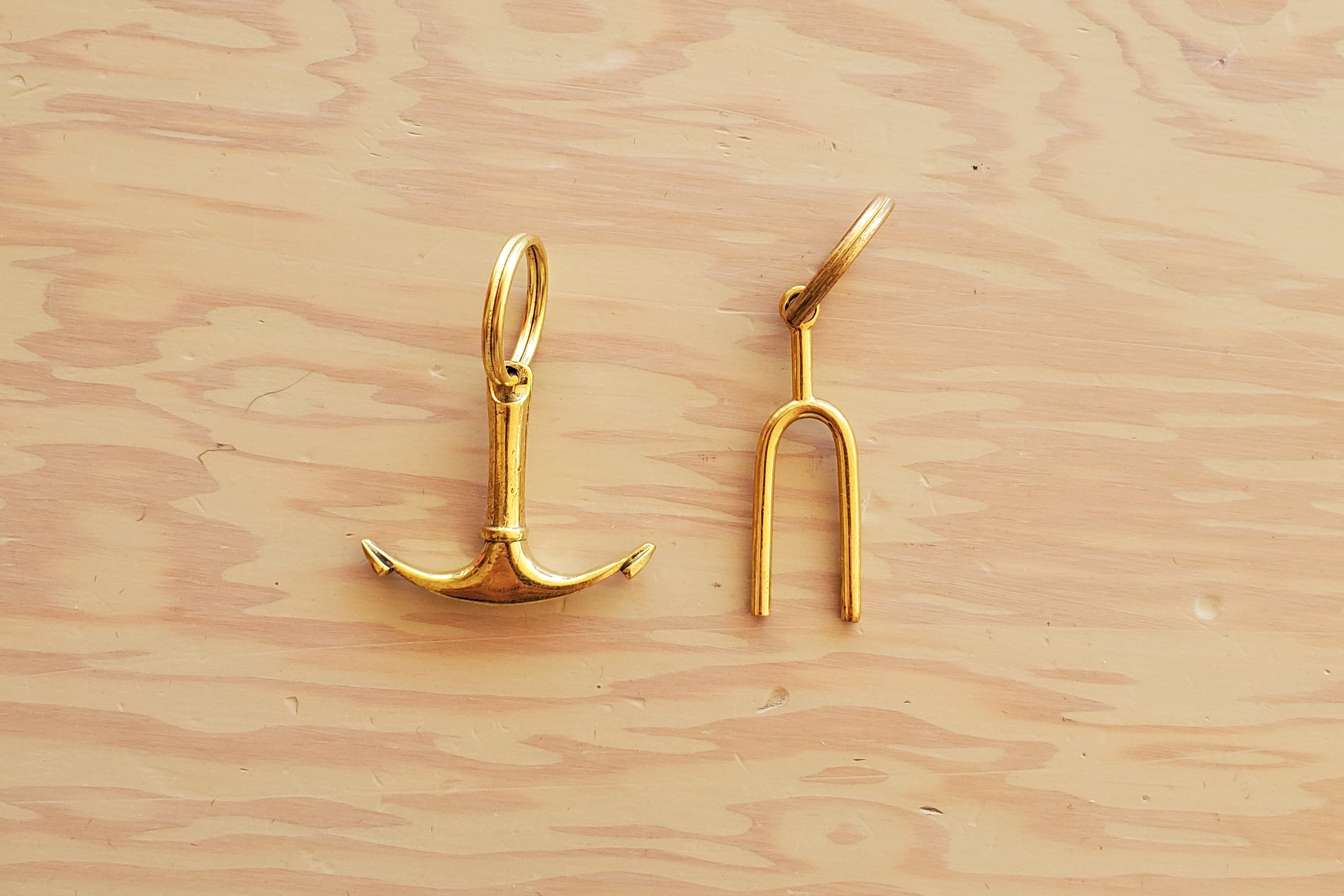 Aubock Keyrings 7151 & 7225 - Premium Anchor & Tuning Fork Design Keychains for Men & Women - Perfect for Gifts, Car Keys, and Everyday Carry