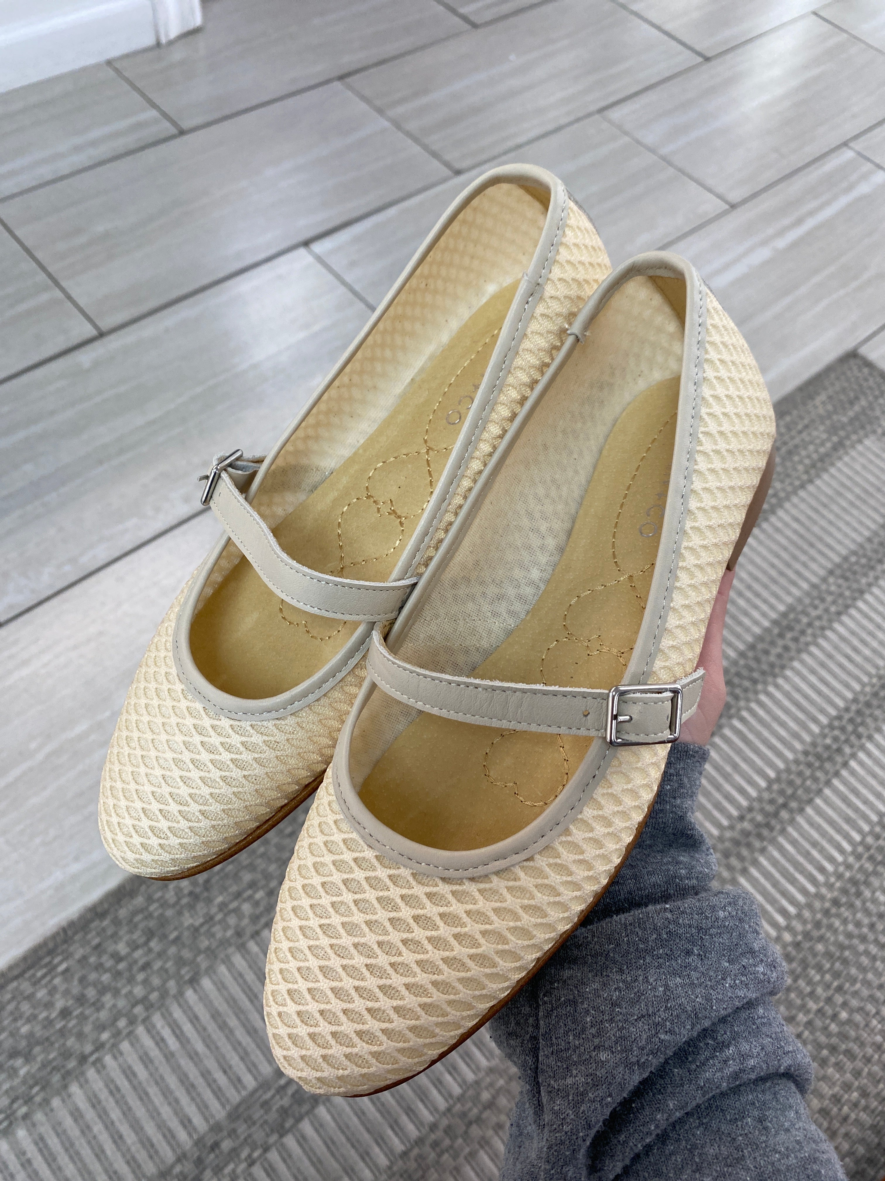 Spain+Co Beige Mesh Strap Flat Sandals - Women's Comfortable Breathable Summer Shoes for Beach, Walking & Casual Outfits