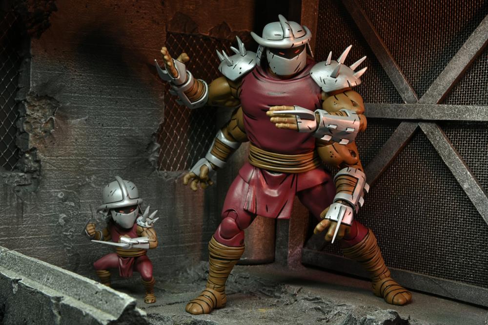 Teenage Mutant Ninja Turtles Deluxe Shredder Clone & Mini Shredder Action Figure Set - Mirage Comics Collectible TMNT Toys for Kids & Adults - Perfect for Display, Play & Comic Book Collections