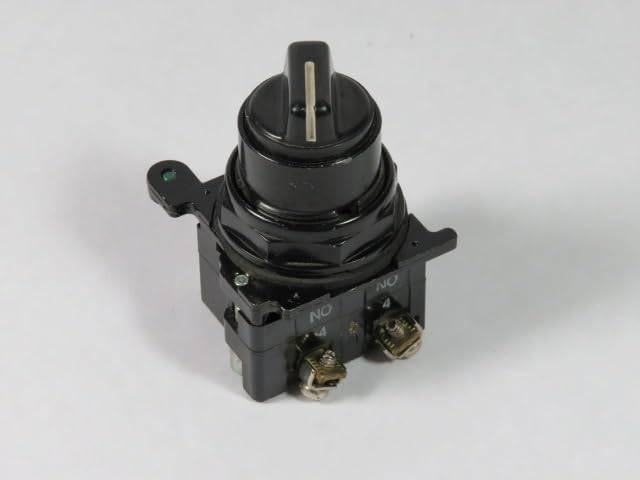 Cutler-Hammer E34VHBK1-2X 3-Position Selector Switch 2NO Black - Heavy Duty Industrial Control for Machinery & Equipment