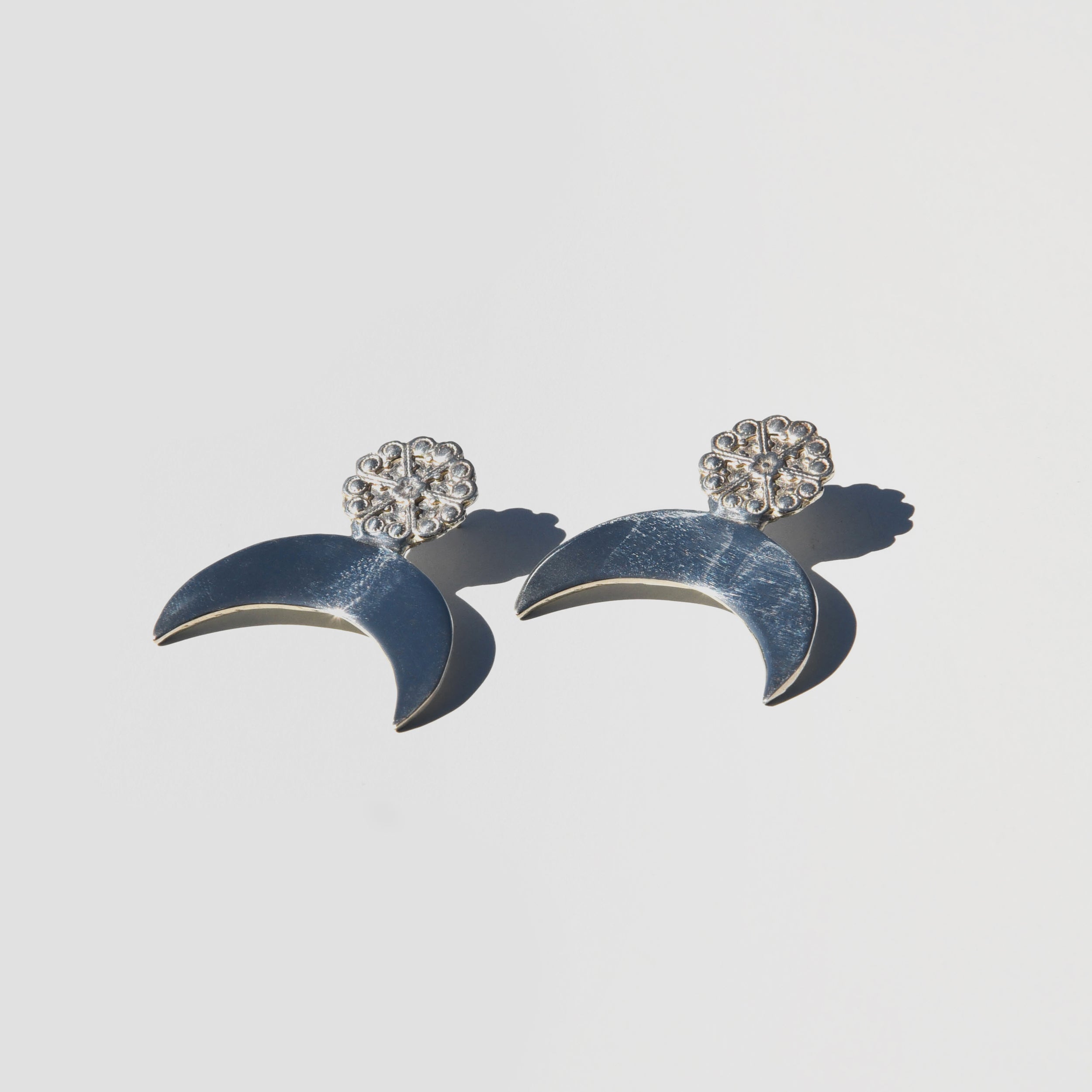 Elegant Silver Lolita Earrings for Women - Vintage Gothic Jewelry for Cosplay, Parties & Special Occasions