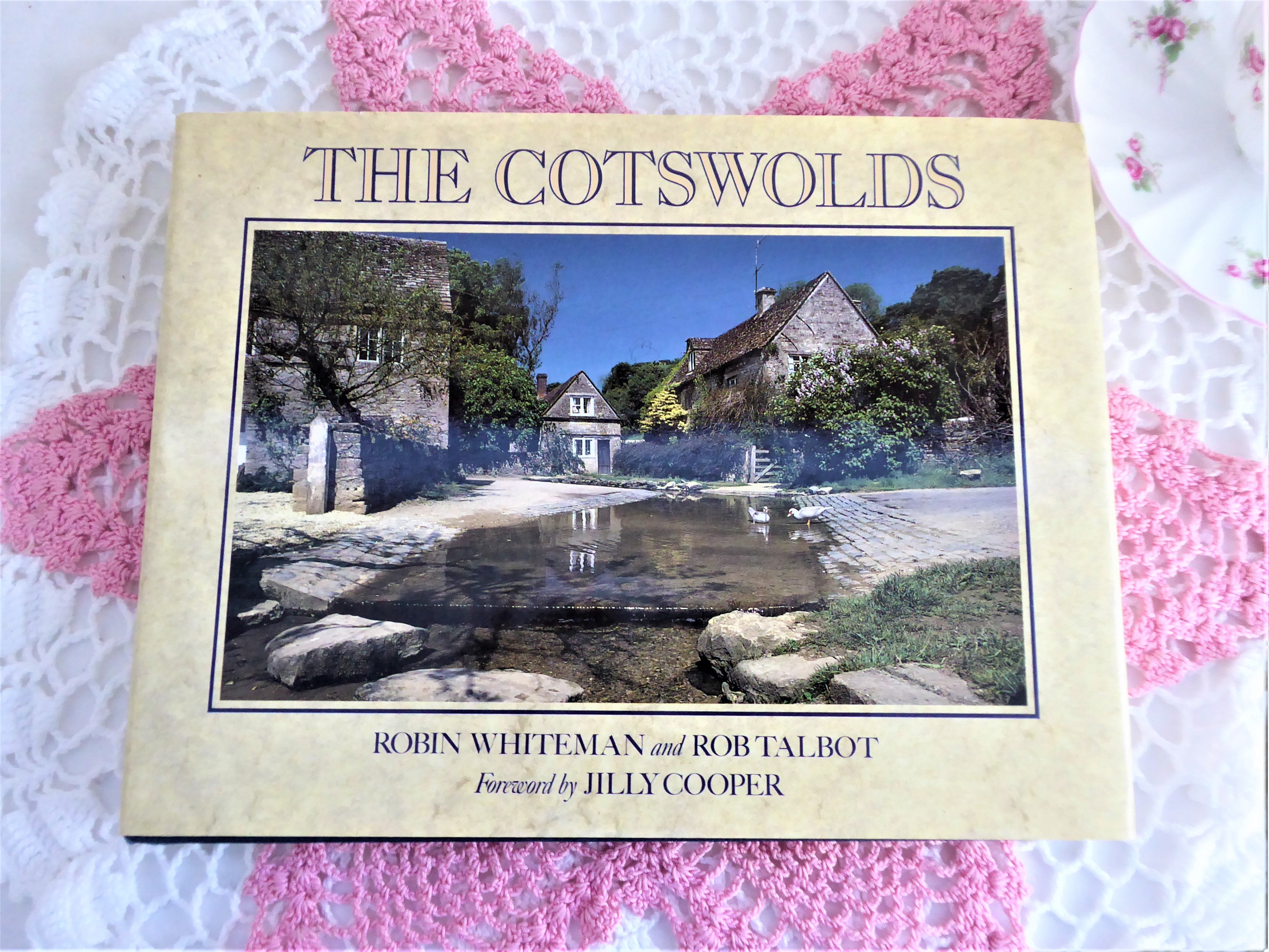 The Cotswolds Coffee Table Book - England 1980s Hardcover with Stunning Photos & Rich History | Perfect for Home Decor, Gift Ideas & British Culture Enthusiasts