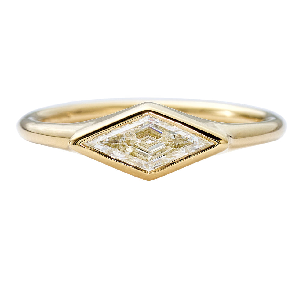 Exquisite Lozenge Cut Diamond Engagement Ring in 14K Gold Bezel Setting - Perfect for Proposals, Weddings & Anniversary Gifts