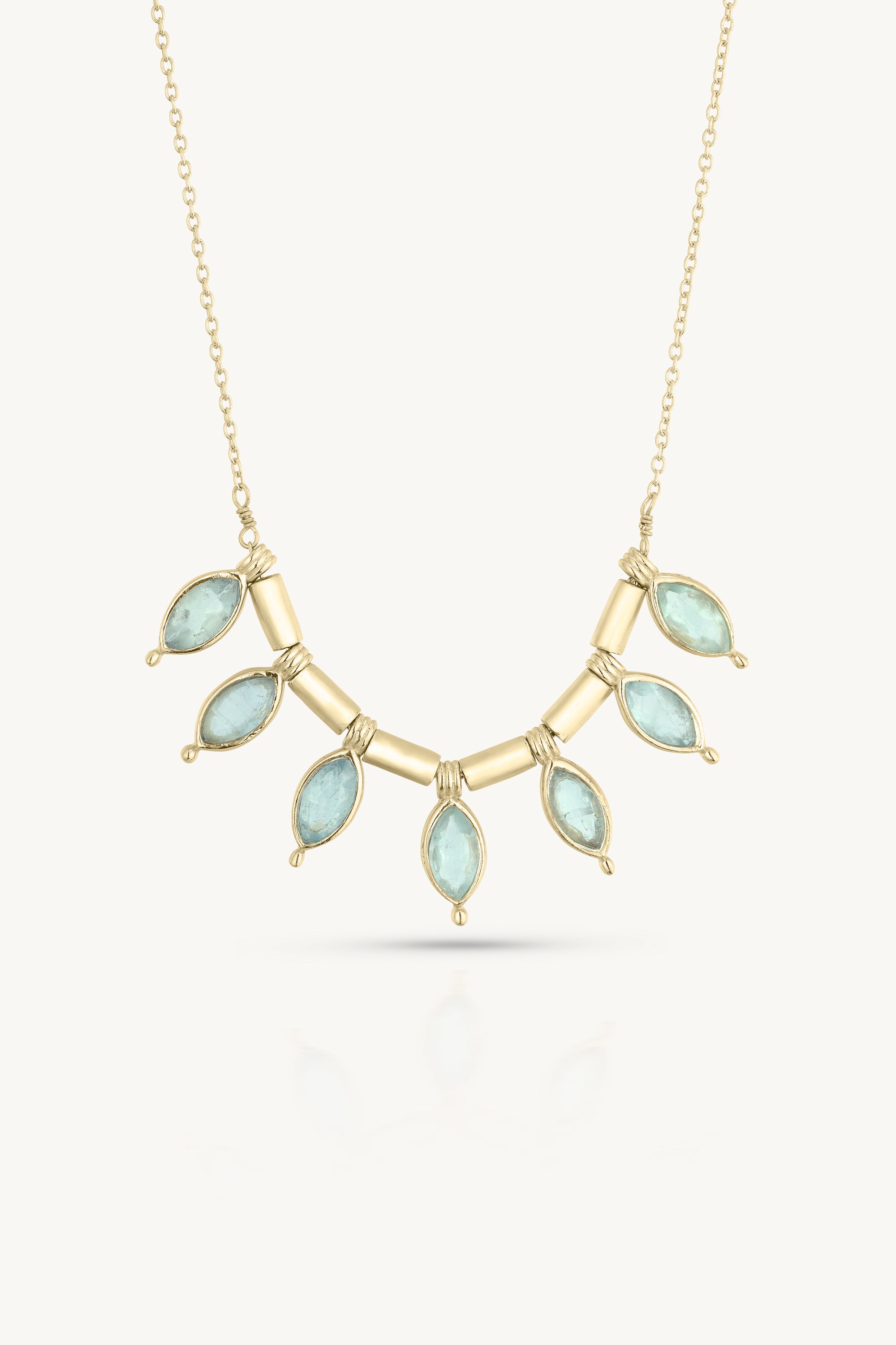 Natural Apatite Gold Pendant Necklace for Women - Elegant Healing Crystal Jewelry Gift for Birthday, Anniversary & Special Occasions