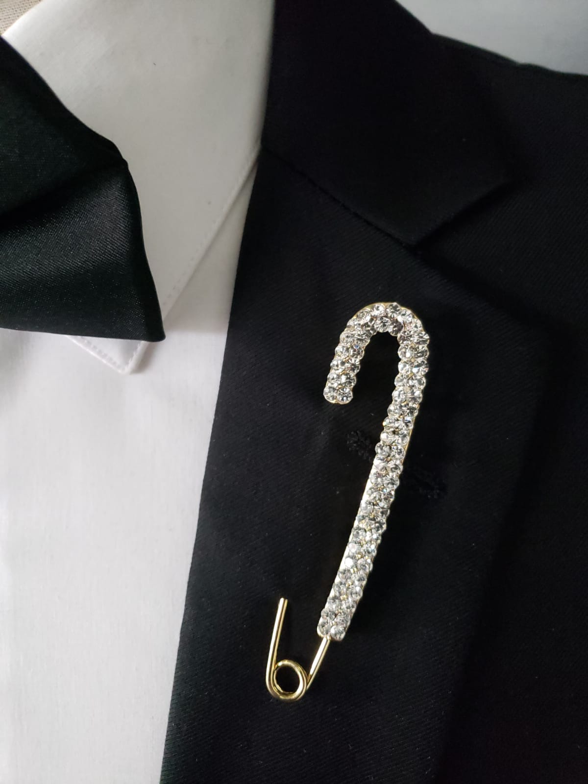 Custom Lapel Pins - High Quality & Secure Fastening for Business, Events & Collectibles | Perfect for Suits, Jackets, Bags & Gifts