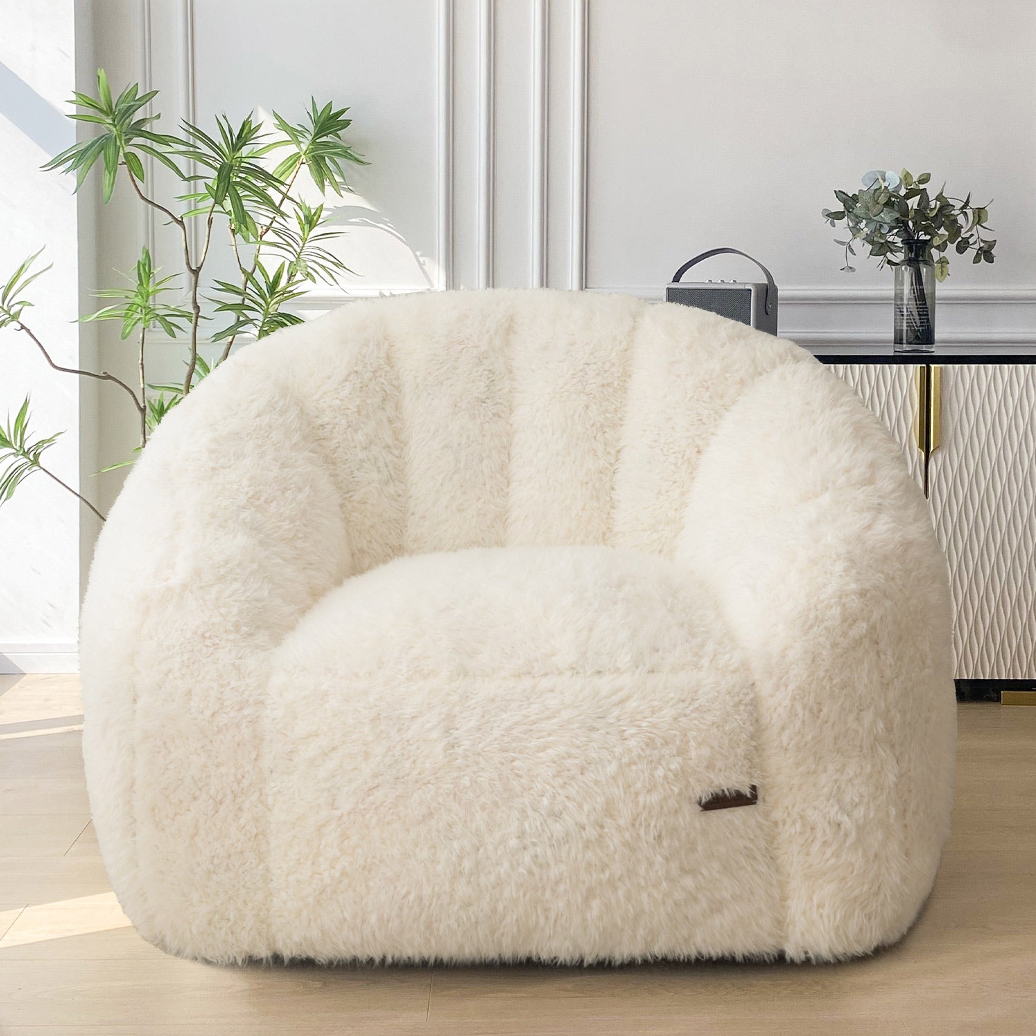 MAXYOYO Giant Bean Bag Chair - Fluffy Shaggy Floor Sofa with Shell Design, White - Perfect for Living Room, Bedroom, Dorm & Game Room Comfortable Seating