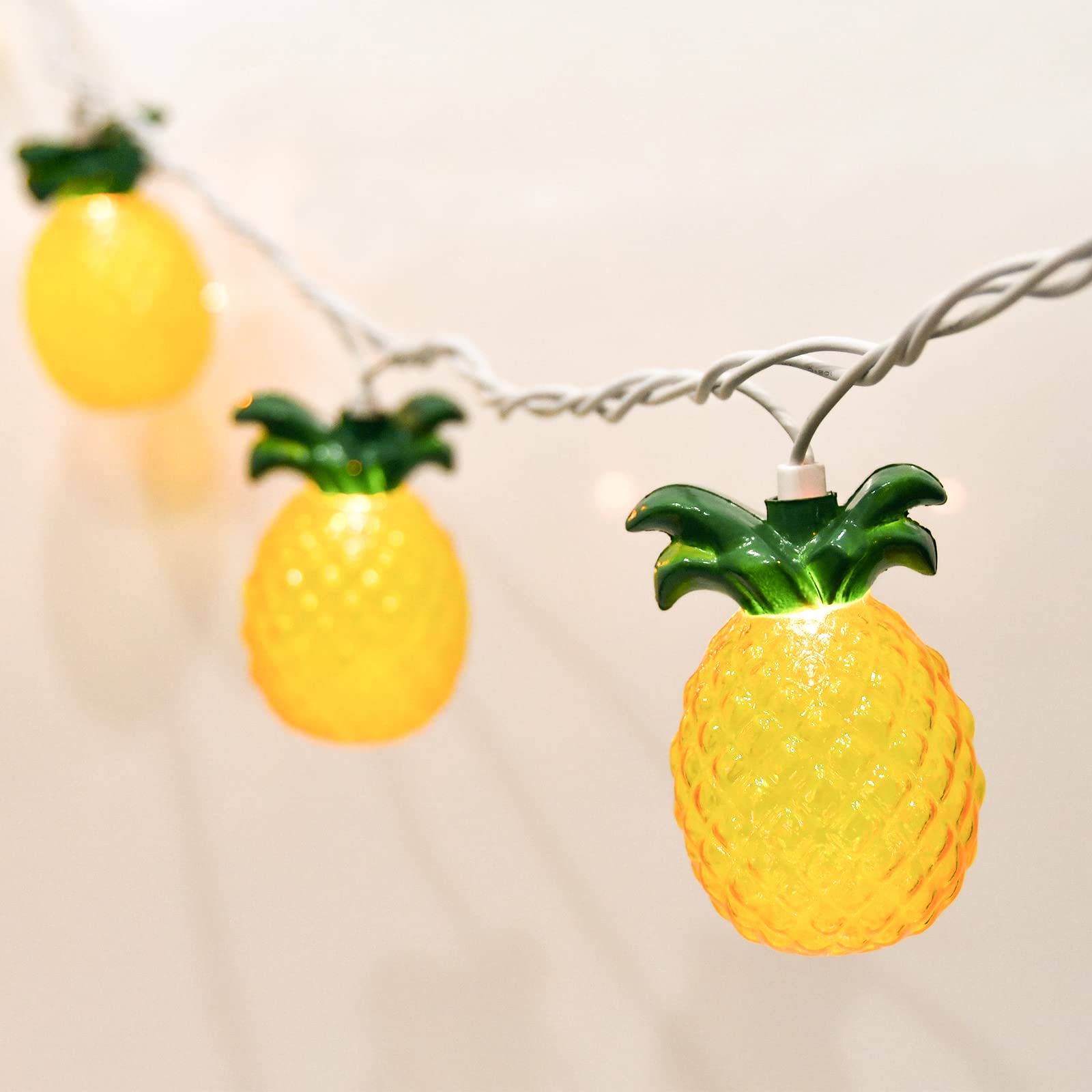 SUNSGNE Pineapple String Lights - 10 Pineapple Mini Incandescent Bulbs for Outdoor & Indoor Decor, Hawaiian Party Lights, Summer Patio Lighting | Perfect for Backyard Parties, Luau Events & Tropical Home Decoration
