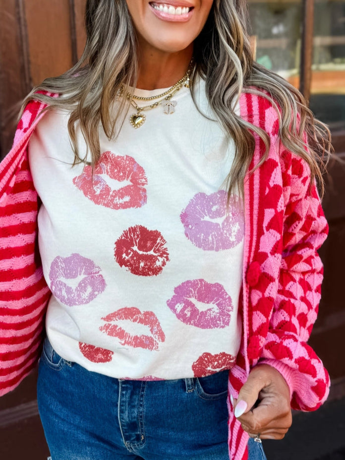 Colorful Kisses Graphic T-Shirt for Women - Trendy Casual Tee for Everyday Wear, Dates & Outings