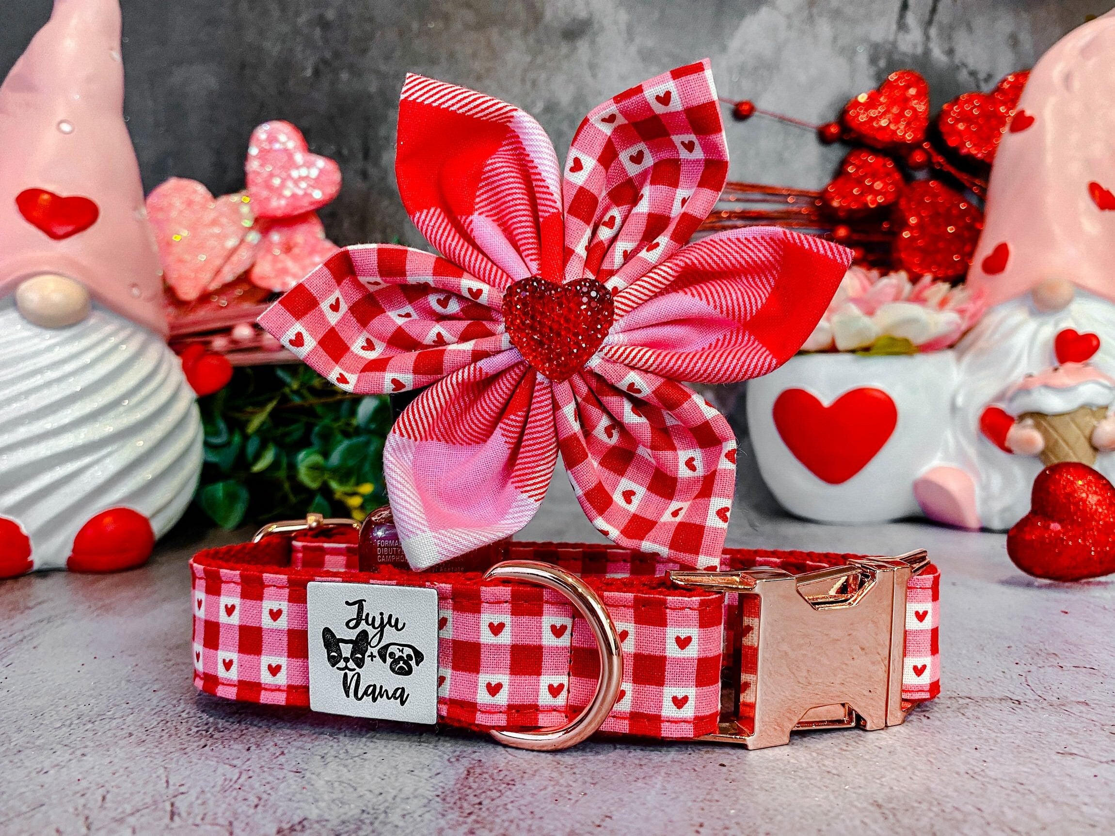 Valentine's Day Dog Collar with Floral Plaid and Heart Design - Perfect for Pet Parties, Valentine Gifts & Photo Shoots