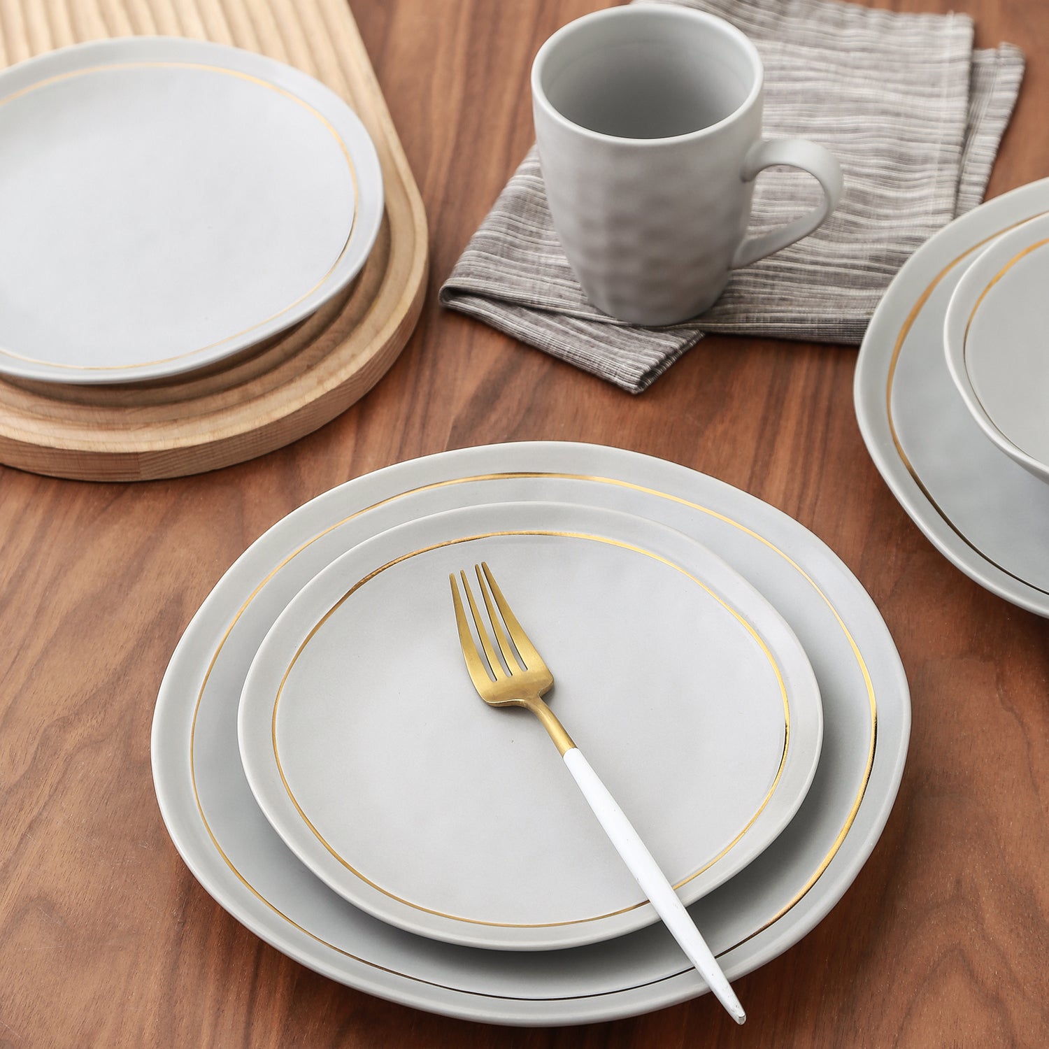 Premium Clara Porcelain Dinnerware Set - Elegant Gray 16-Piece Dinnerware Collection for Formal Dining, Entertaining & Everyday Use
