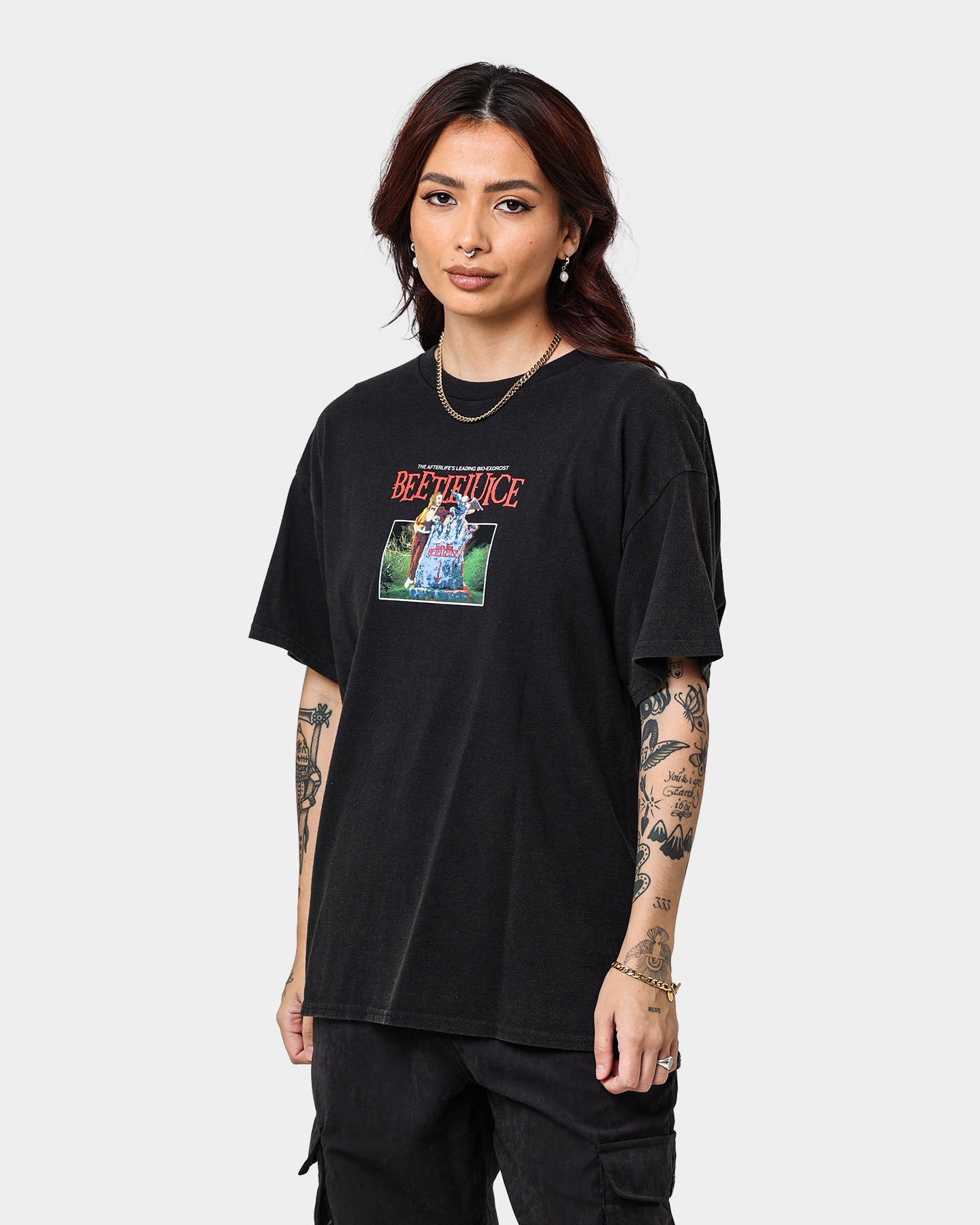 Vintage Beetlejuice Here Lies T-Shirt - Retro Black Graphic Tee for Men & Women - Perfect for Halloween, Cosplay, and 90s Nostalgia