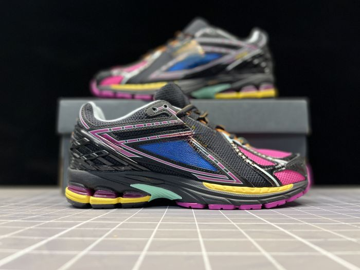 Stylish Purple & Black Sneakers for Men & Women - Comfortable Running Shoes for Walking, Gym, and Casual Wear - Perfect for Workouts, Travel, and Everyday Fashion