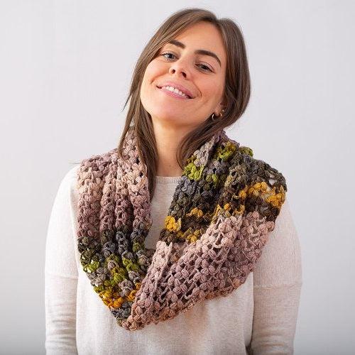 Baklava Cowl Knitting Pattern - Uneek & Monokrom Fingering Weight Yarn - Cozy Winter Scarf for Women DIY Handmade Gift