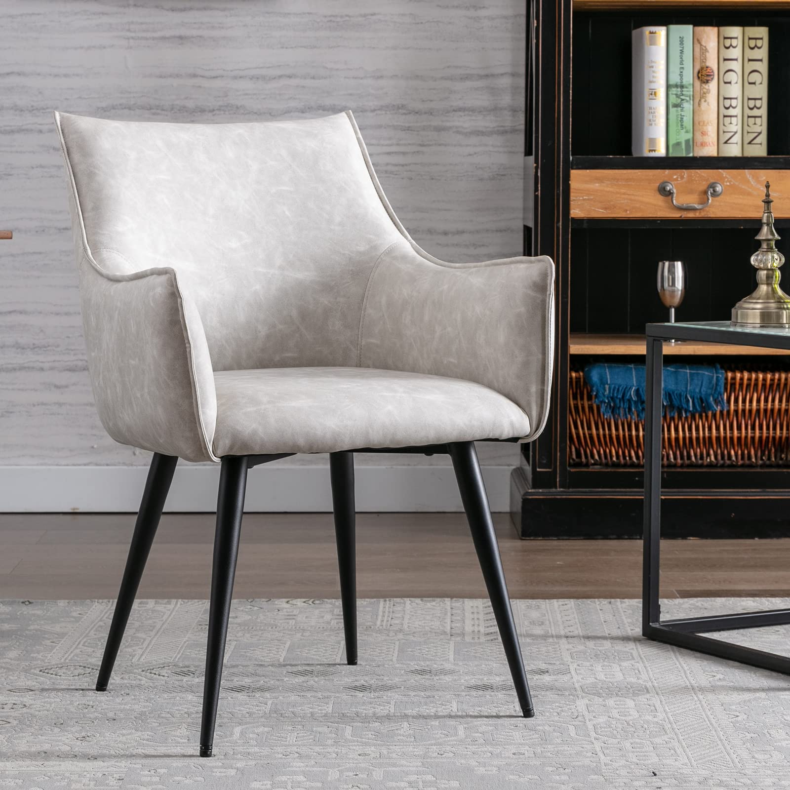 Guyou PU Leather Accent Chair with Arms - Comfortable Upholstered Desk Chair for Living Room, Bedroom & Office - Modern Side Chair with Sturdy Metal Legs - Perfect for Small Spaces, Kitchen Corners & Home Decor (Beige) | Ideal for Reading Nooks, Home Offices & Cozy Living Spaces