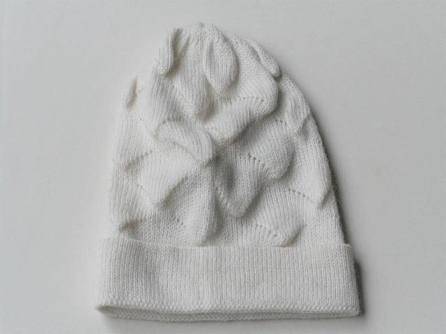Alpaca Pyramid Beanie Ivory - Soft & Warm Winter Hat for Men & Women - Perfect for Skiing, Hiking & Outdoor Activities