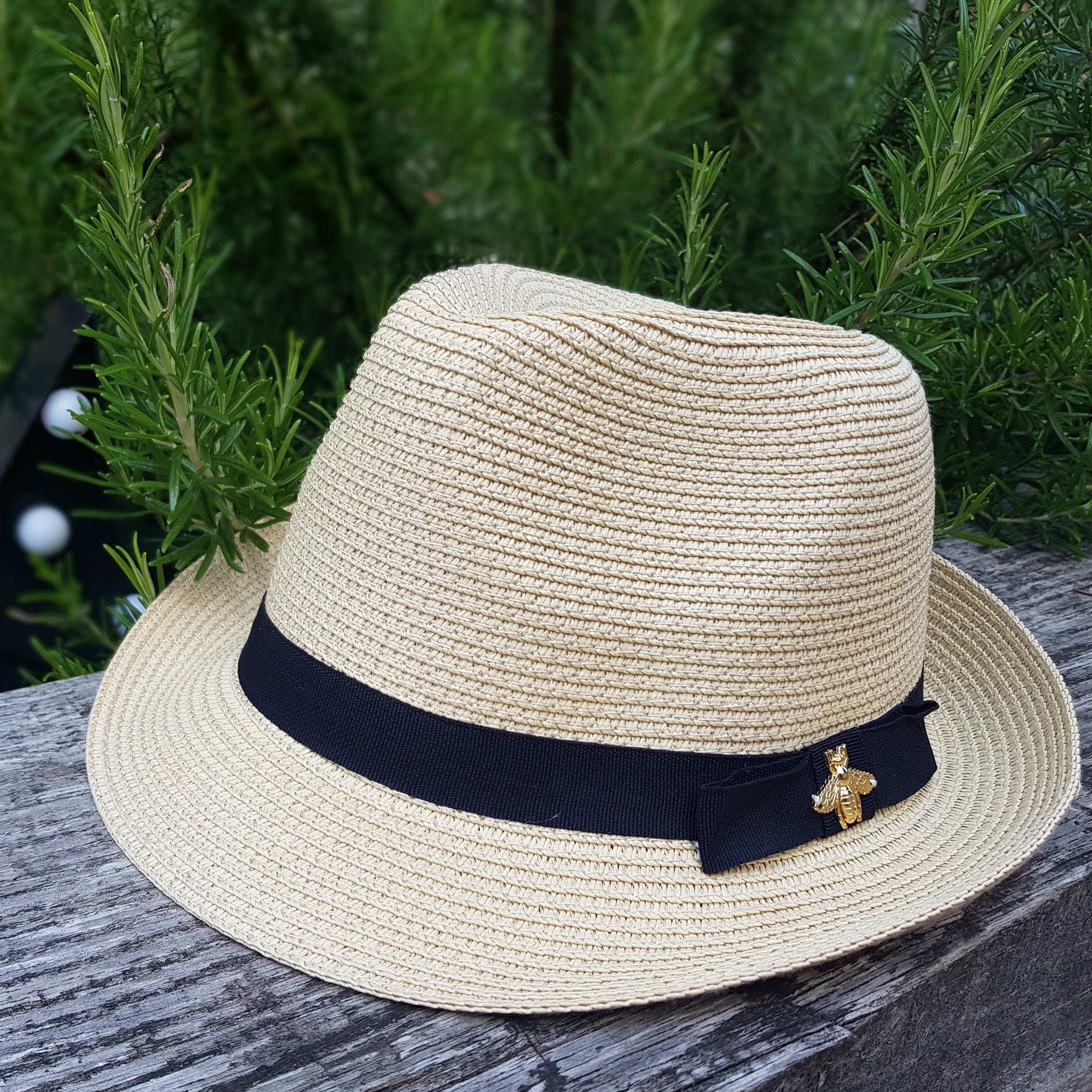 Bee Design Folding Travel Trilby Sun Hat - 57cm UV Protection for Women & Men - Perfect for Beach, Hiking, and Outdoor Adventures