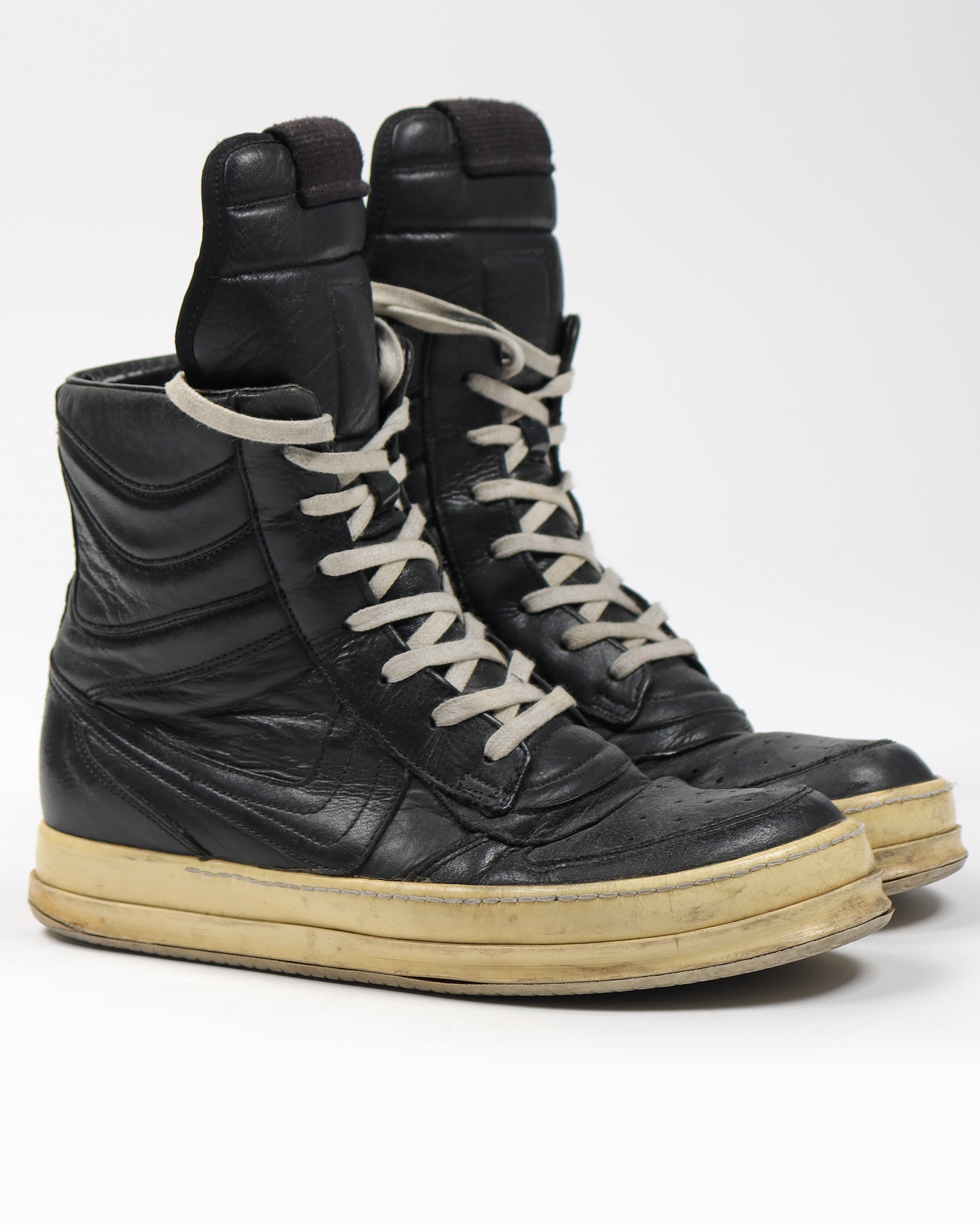 Original Black Nike Dunk Low Retro Sneakers - Men's & Women's Casual Basketball Shoes for Streetwear & Everyday Fashion