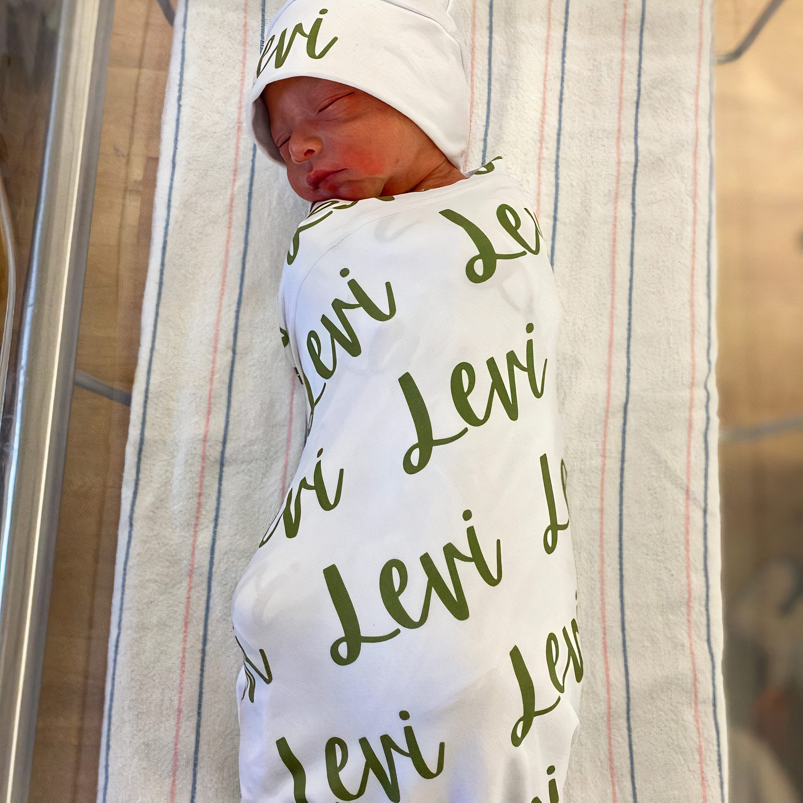 Personalized Baby Girl Blanket with Name & Monogram - Custom Embroidered Newborn Blanket for Daughter, Mom & Kids - Perfect for Nursery, Birthday Gifts & Photo Props