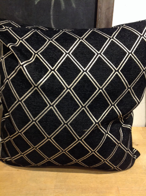 18 Inch Black & Gold Diamond Pillow - Luxury Decorative Throw Pillow for Sofa, Bed & Home Decor