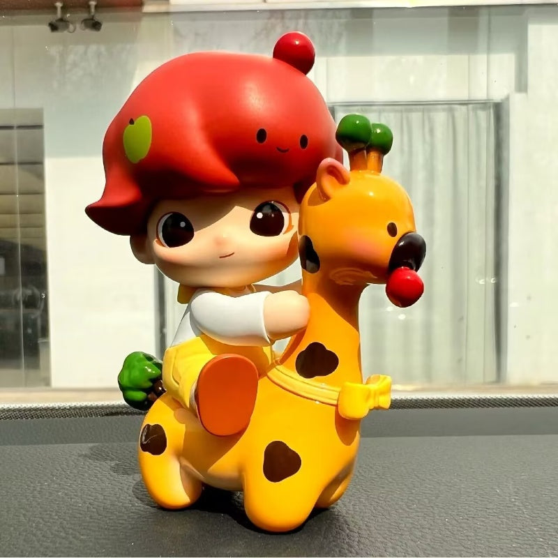 DIMOO Animal Kingdom Series Foodie Giraffe Collectible Figure - Cute Giraffe Toy for Kids & Collectors - Perfect for Home Decor, Birthday Gifts & Shelf Displays