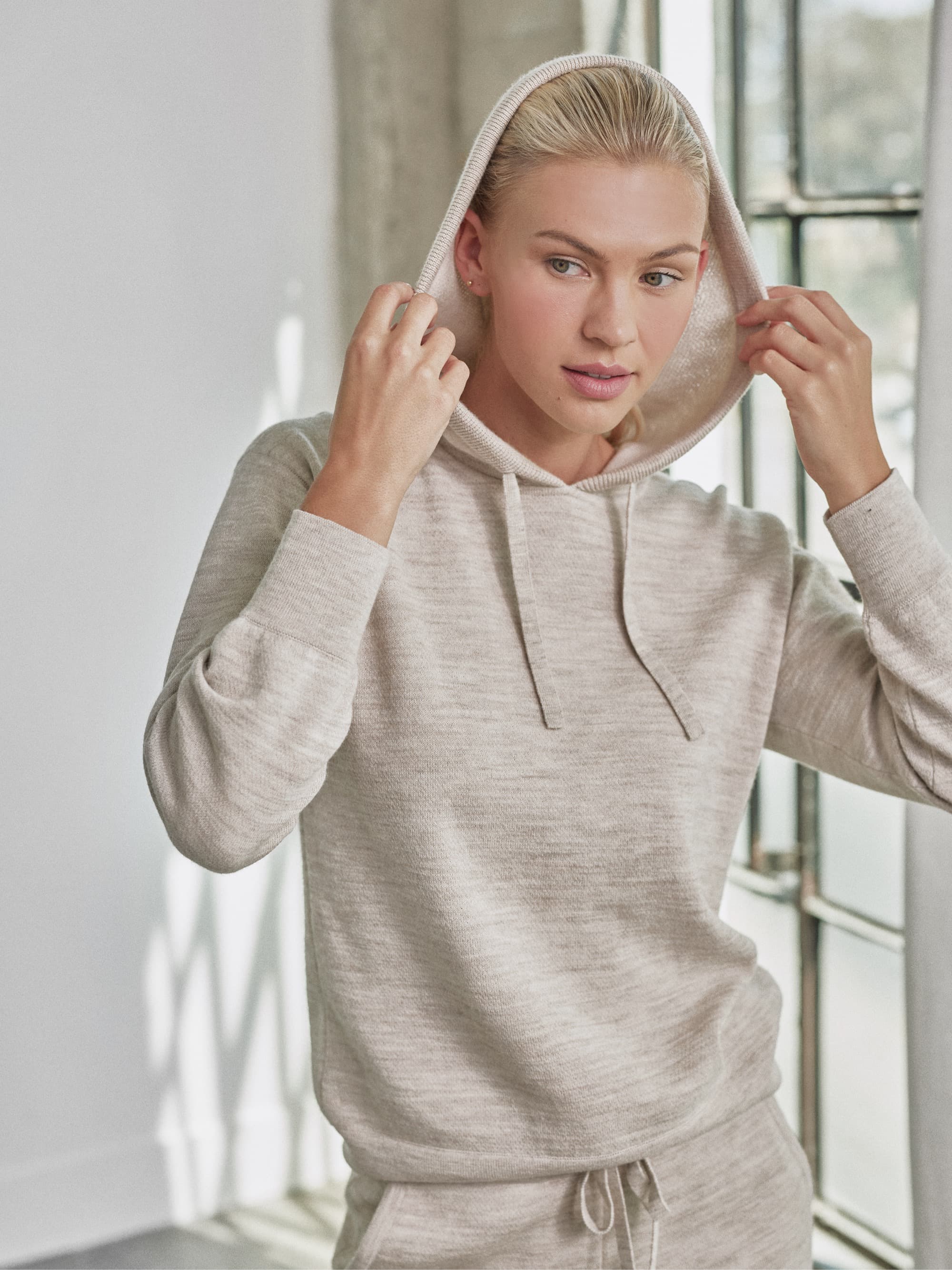 Premium Alpaca Pima Cotton Hoodie for Men & Women - Soft, Warm & Breathable Pullover Sweatshirt - Perfect for Outdoor Activities, Travel & Casual Wear