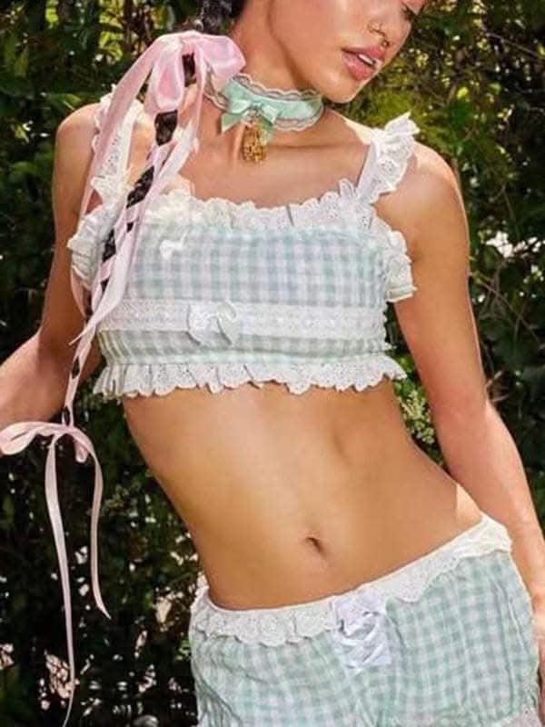 Stylish Plaid Loungewear Set for Women - Soft & Comfortable 2-Piece Pajama Outfit - Perfect for Relaxing at Home, Lounging & Sleepwear