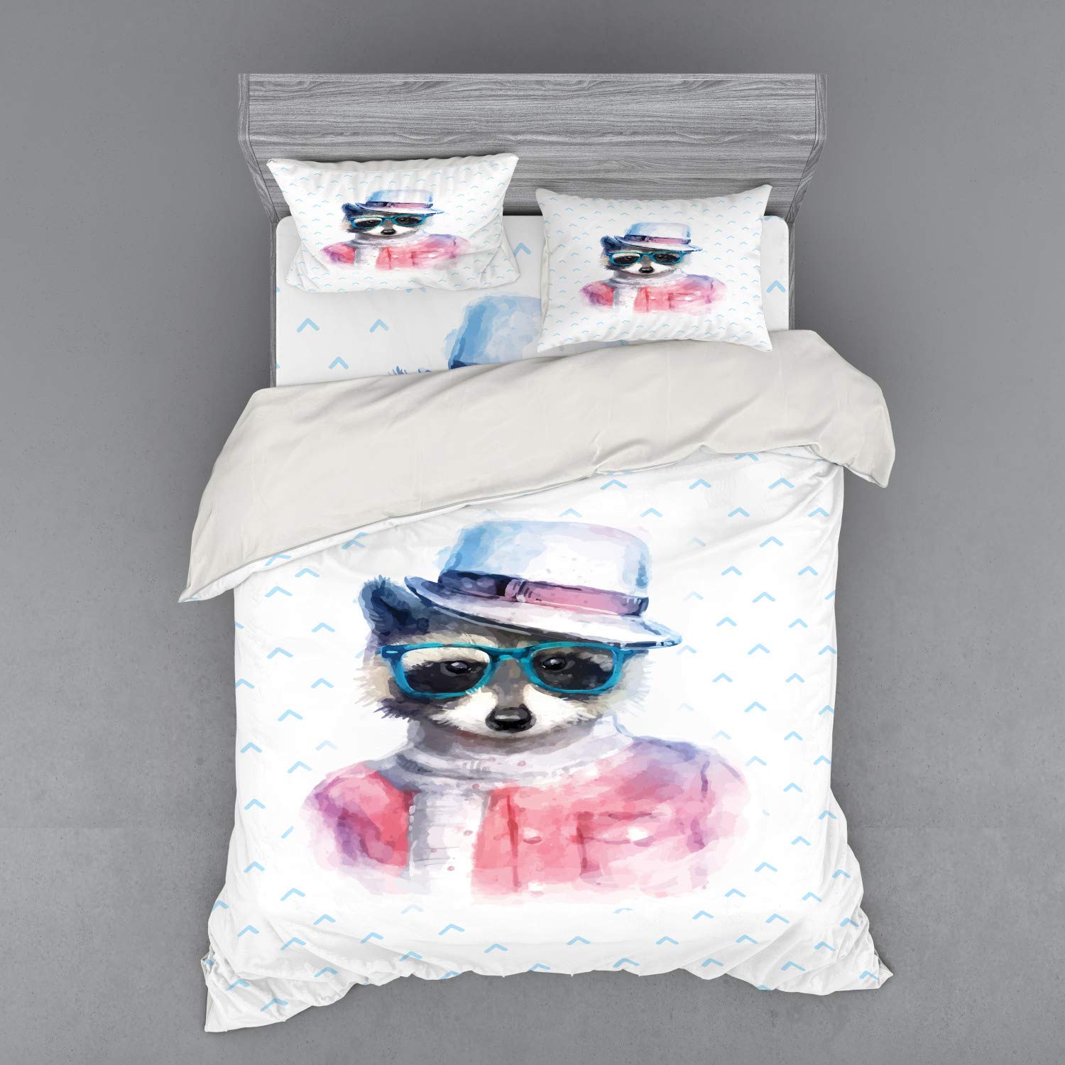 Ambesonne Funny Raccoon Duvet Cover Set - Retro Hipster Animal Print with Sunglasses & Hat, 4-Piece Queen Size Bedding (Duvet Cover + 2 Shams + Fitted Sheet) in Pink & Blue - Perfect for Teen Rooms, Dorm Decor & Humorous Gift Ideas