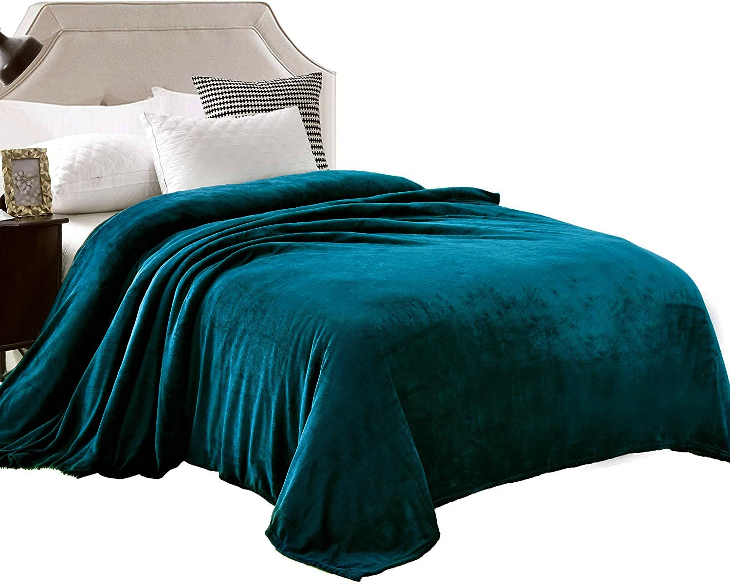 RU Bedding Velvet Plush Oversized Queen Sheet Set - 4 Piece 190 GSM Teal Blue Fleece Sheets (Flat + Fitted 19'' + 2 Pillowcases) - Ultra Soft & Warm Winter Bedding for Cozy Nights - Perfect for Cold Weather & Luxury Home Decor