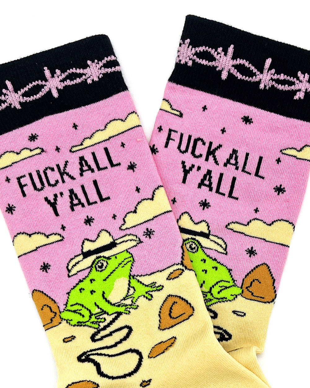 Funny Cowboy Frog Socks - Novelty Animal Print Crew Socks for Men & Women - Perfect for Western Parties, Rodeo Events & Unique Gifts