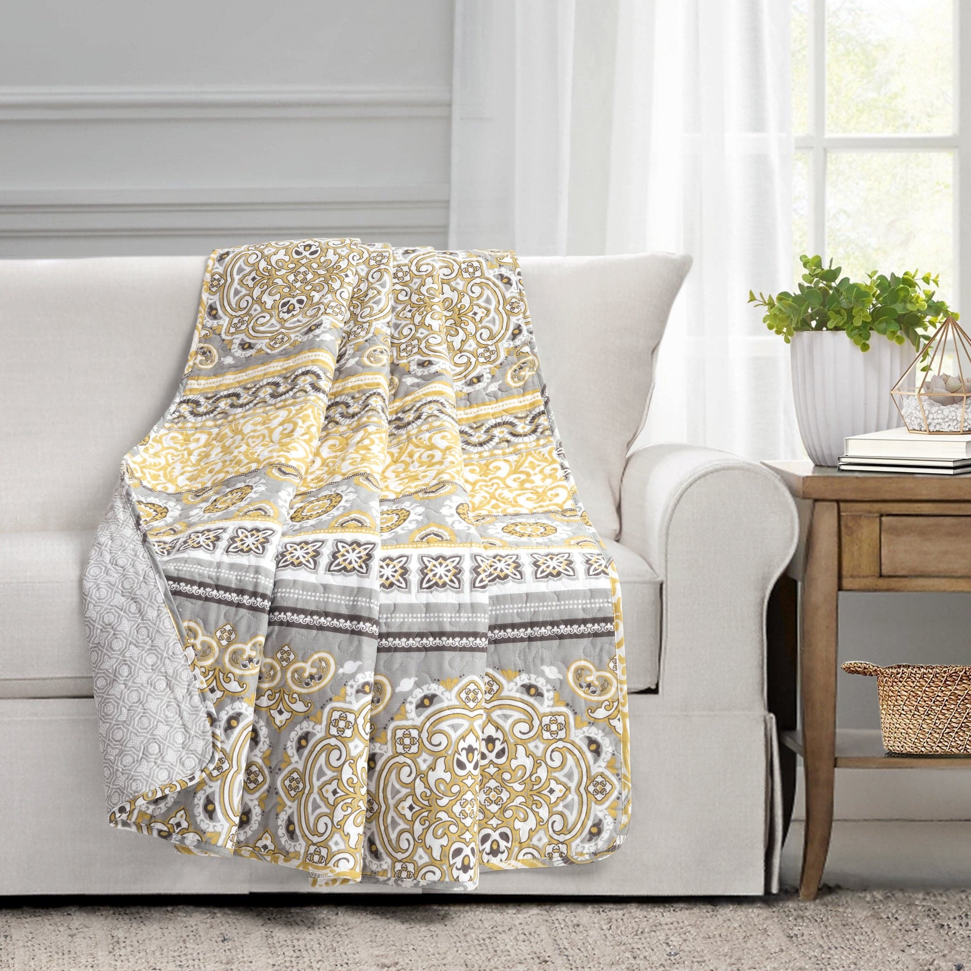 Nesco Reversible Cotton Throw Blanket - Soft Striped Design for Couch, Bed & Home Decor - Cozy & Lightweight for All Seasons