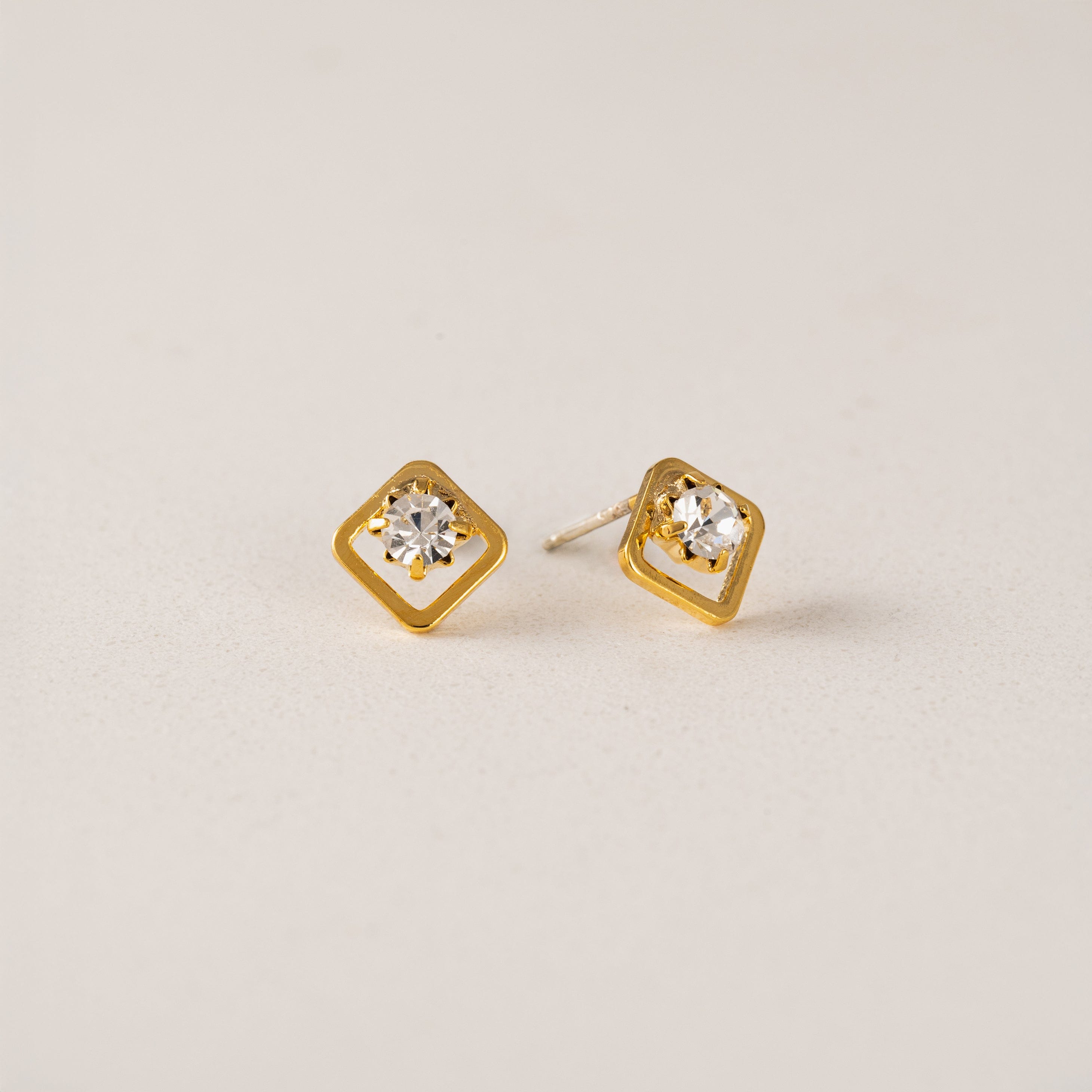 Swarovski Crystal Diamond Stud Earrings for Women - Elegant & Hypoallergenic Jewelry for Weddings, Parties & Everyday Wear