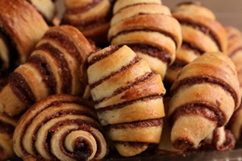 Delicious Greens Cinnamon Rugelach - Pack of 3 | Kosher Pastry for Breakfast, Snacks & Holiday Gifts | Perfect for Hanukkah, Christmas & Family Gatherings