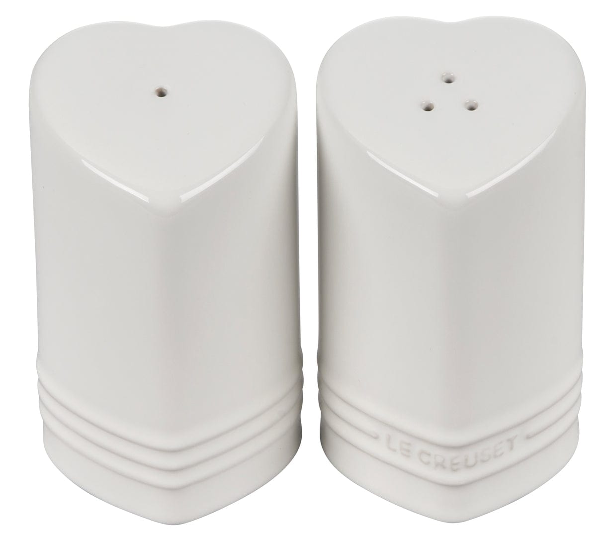 Le Creuset Heart-Shaped Salt and Pepper Shaker Set - 2-Piece White Ceramic Kitchen Spice Dispensers for Valentine's Day Gifts & Romantic Dinner Table Decor
