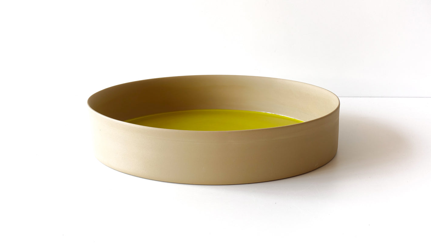 Premium Flat Bowl Medium - Durable Ceramic Serving Dish for Salads, Pasta & Desserts - Perfect for Home Dining, Restaurants & Entertaining