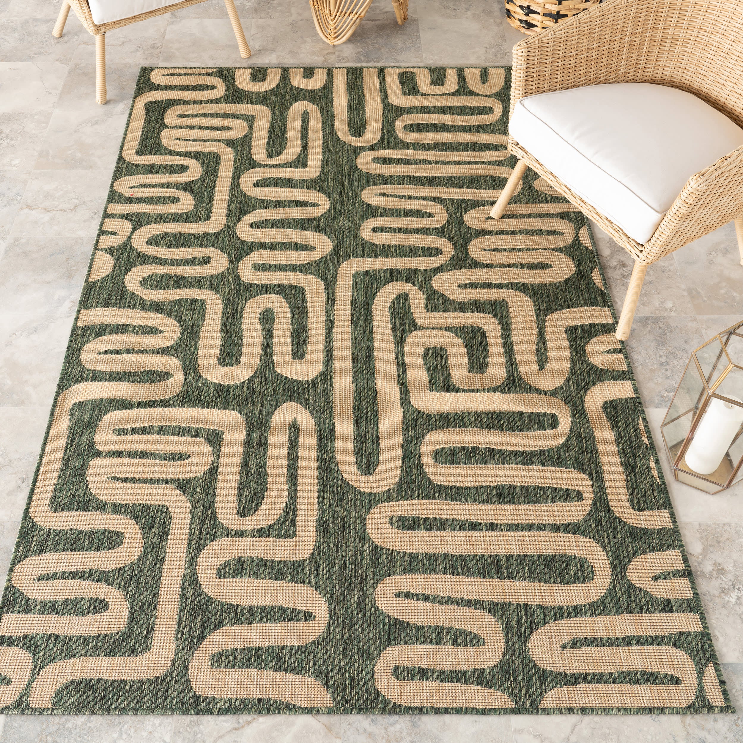 Elowyn Abstract Maze Indoor/Outdoor Area Rug - Green Modern Design for Living Room, Bedroom, or Patio Decor