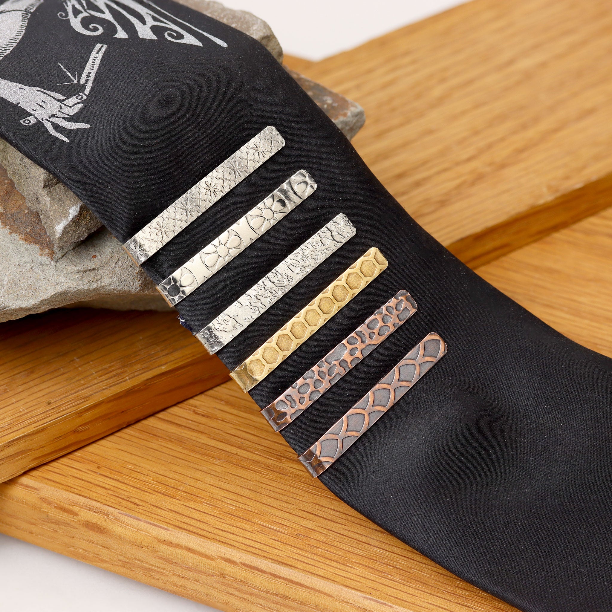 Stylish Men's Patterned Tie Bar Clip - Perfect for Formal Wear, Business Attire & Weddings