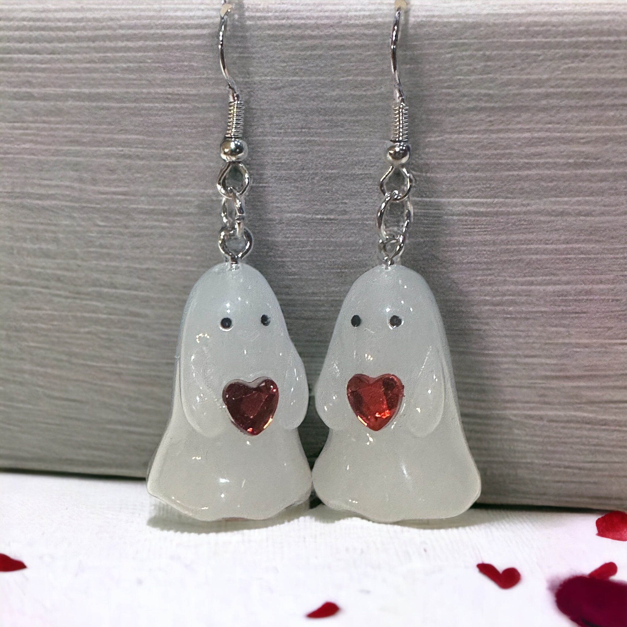 Valentine's Day Ghost Earrings - Spooky Cute Jewelry for Halloween & Gothic Fashion - Perfect for Parties, Costumes & Unique Gifts
