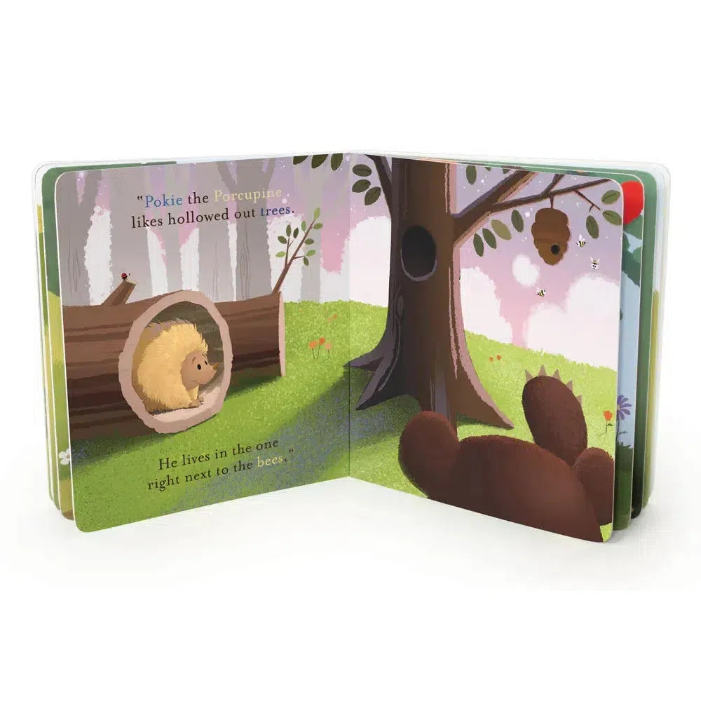 Apple Park Who Lives In The Woods - Cute Animal-Themed Kids T-Shirt for Outdoor Adventures & Nature Exploration
